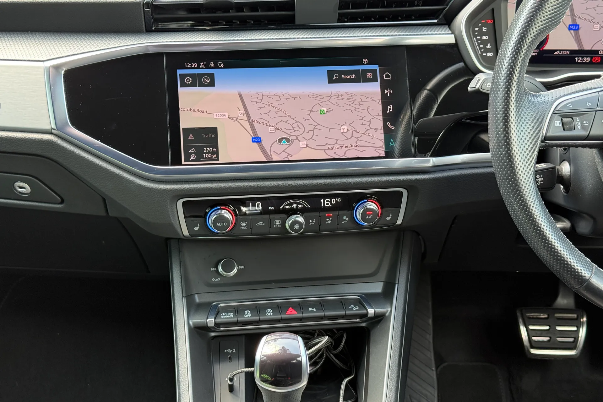Audi Q3 thumbnail image number 41
