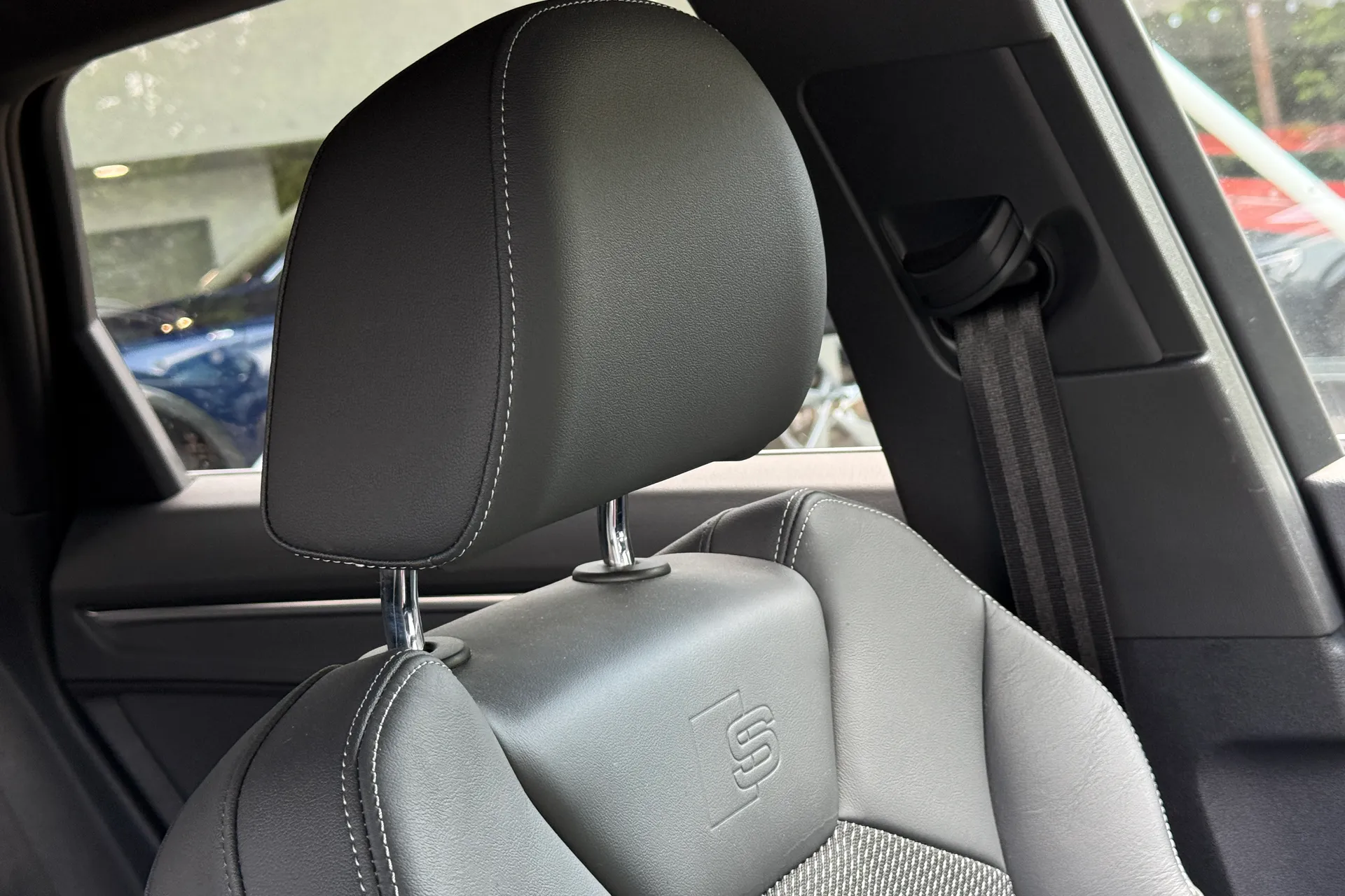 Audi Q3 thumbnail image number 27
