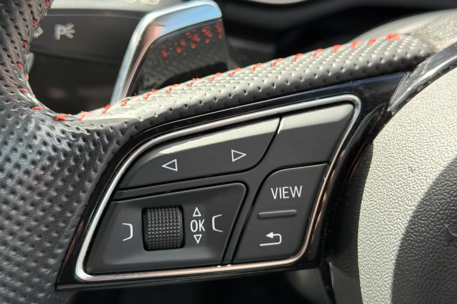 Audi RS5 thumbnail image number 18