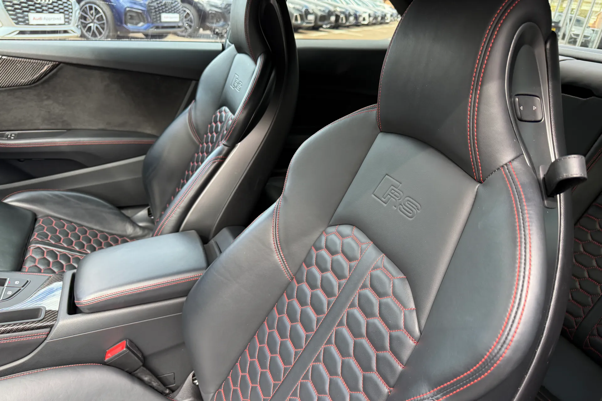 Audi RS5 thumbnail image number 50