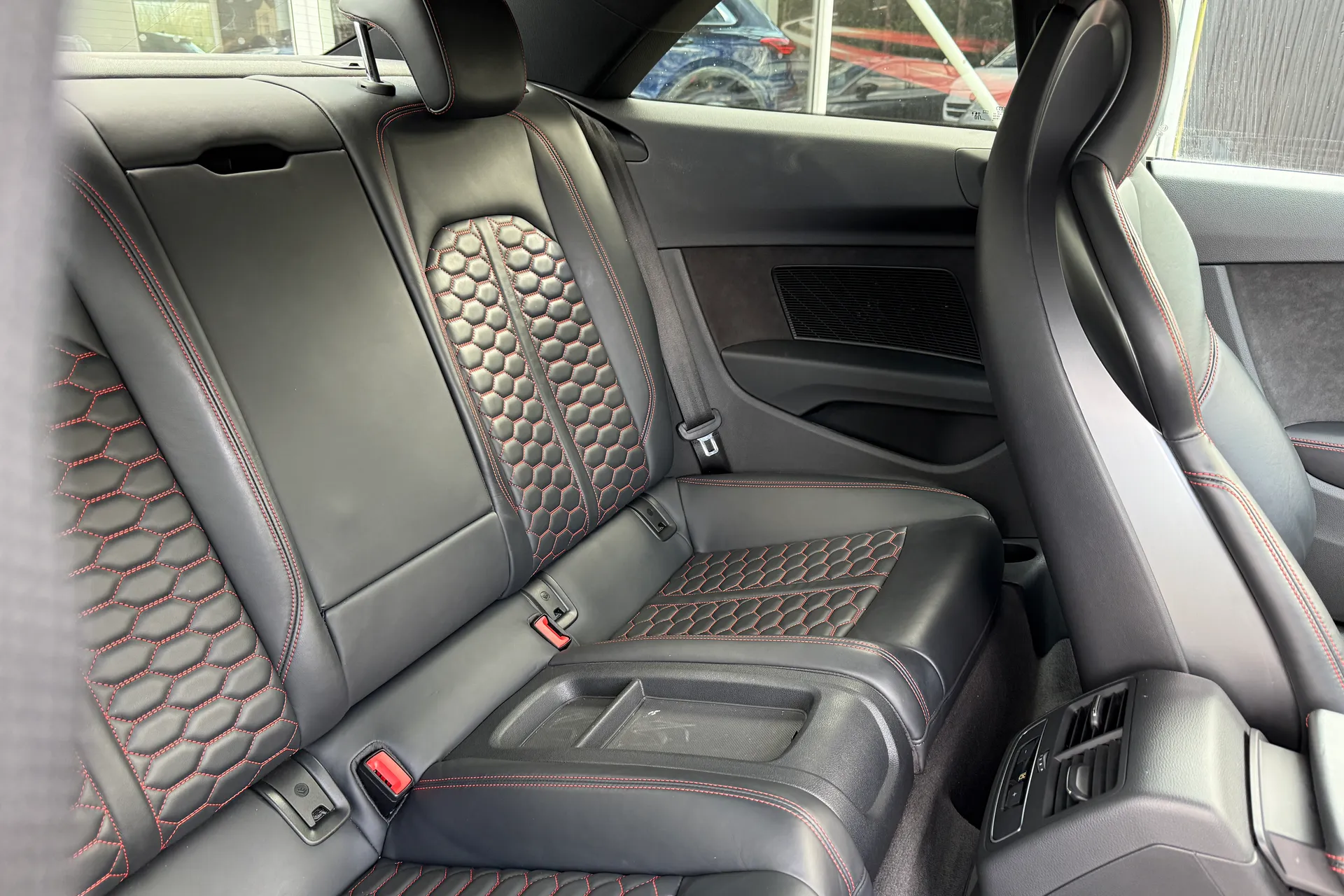 Audi RS5 thumbnail image number 39