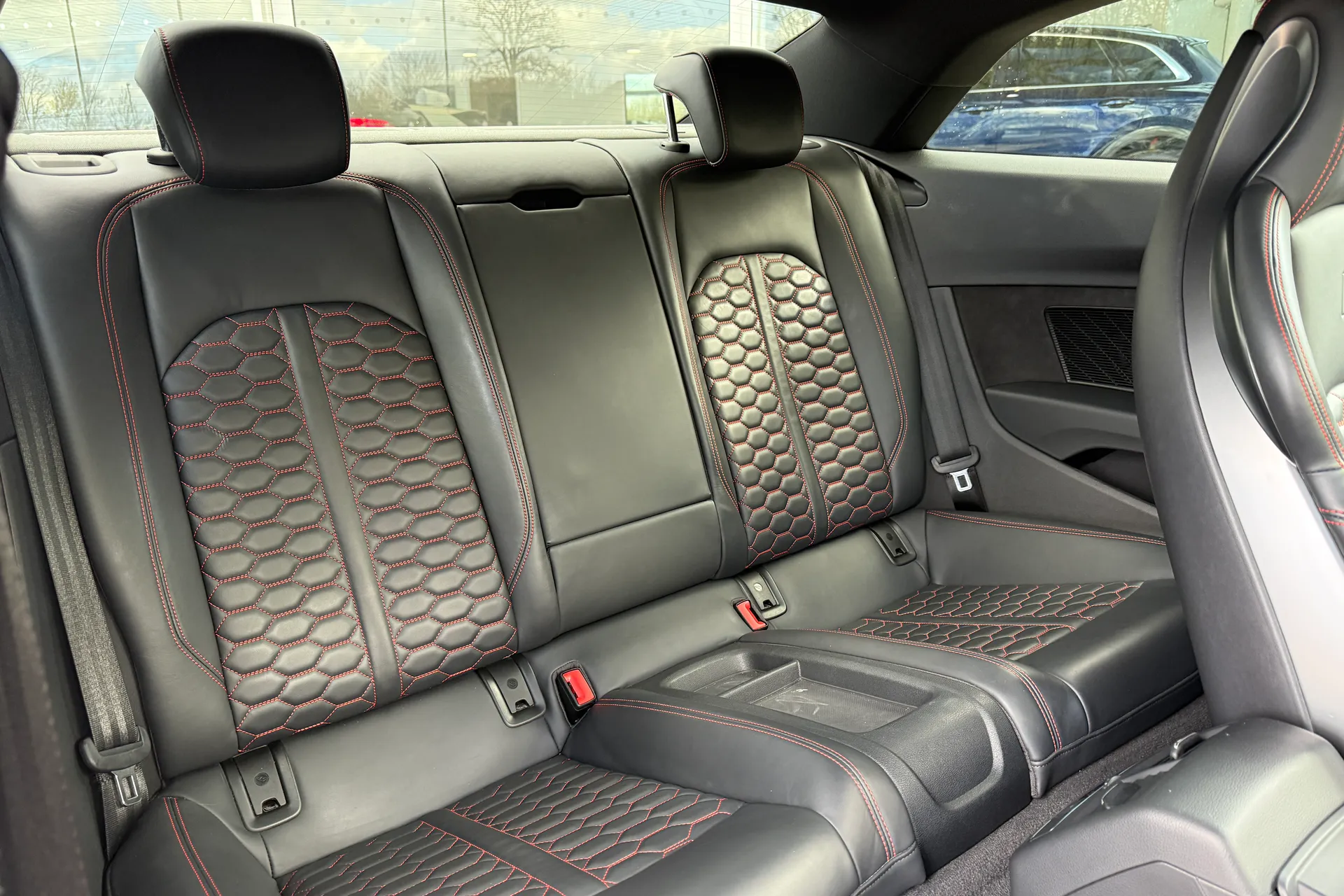 Audi RS5 thumbnail image number 38