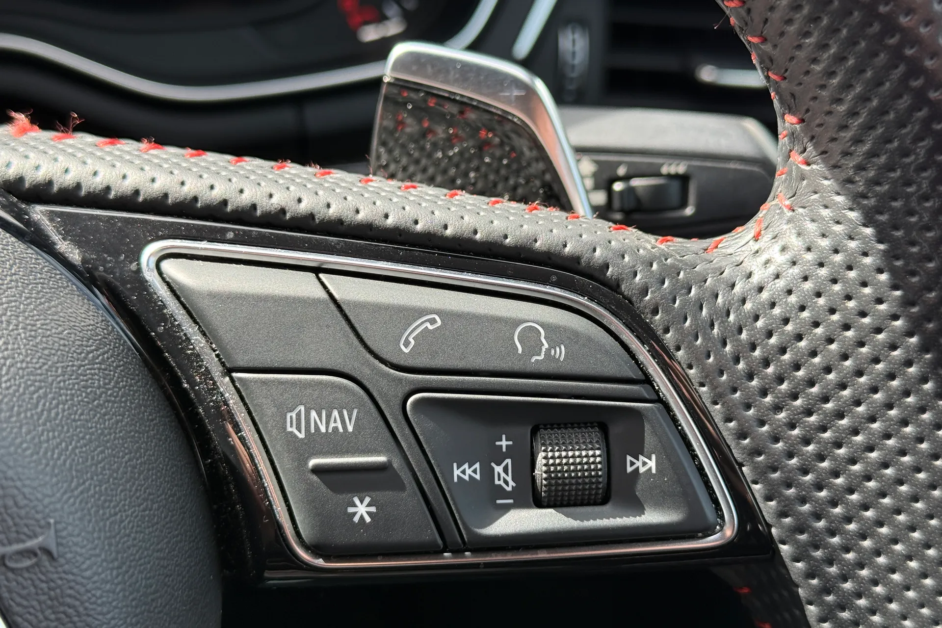 Audi RS5 thumbnail image number 19