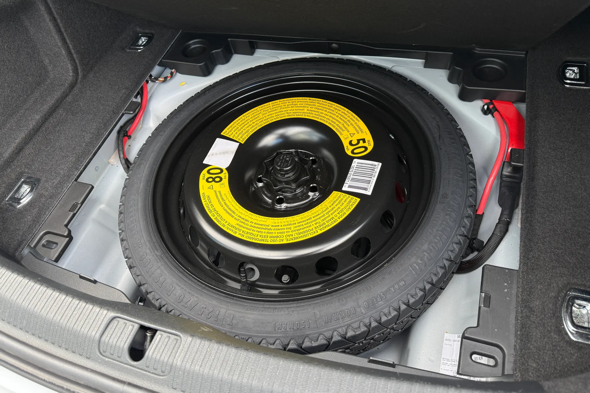 Audi RS5 thumbnail image number 45