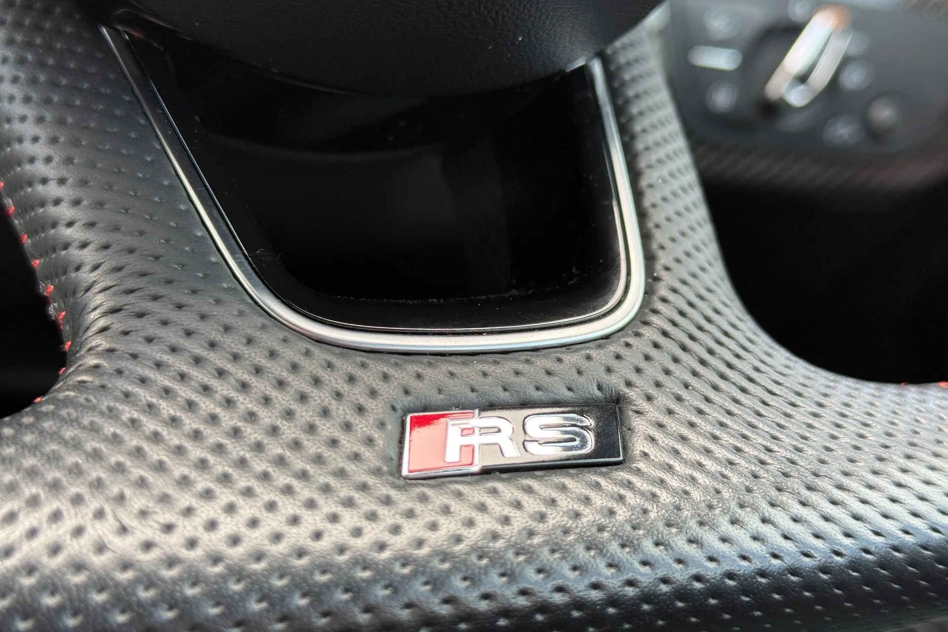 Audi RS5 thumbnail image number 31
