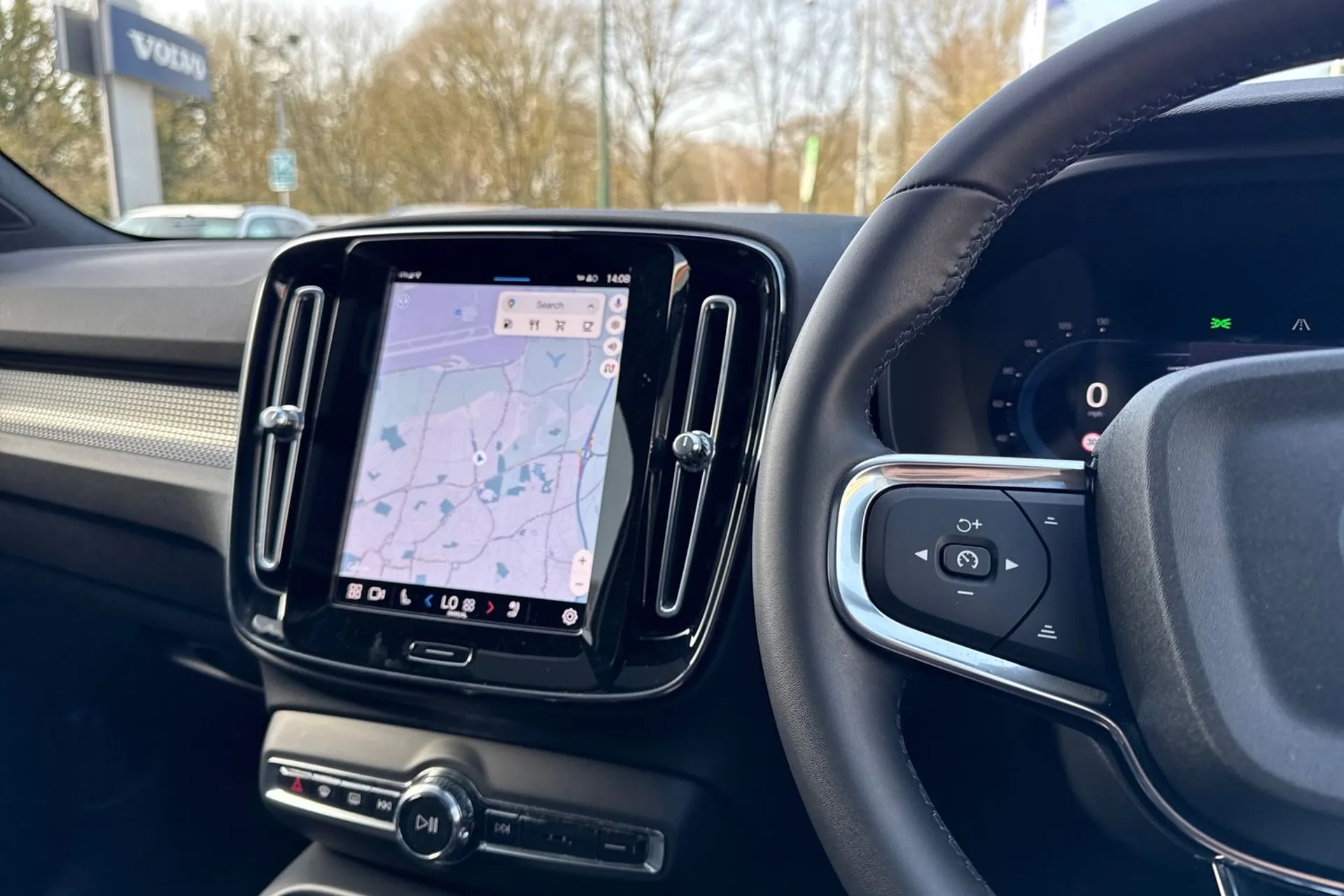 Volvo XC40 ULTIMATE B4 MHEV AUT thumbnail image number 36