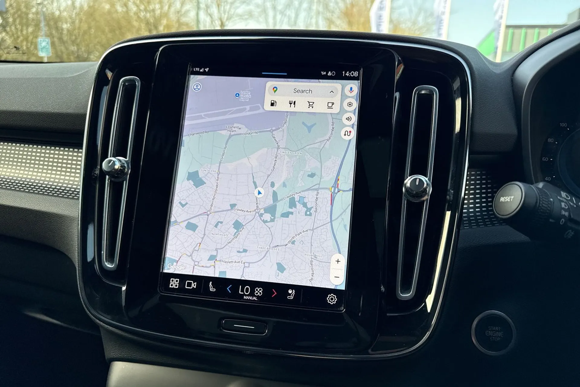 Volvo XC40 ULTIMATE B4 MHEV AUT thumbnail image number 5