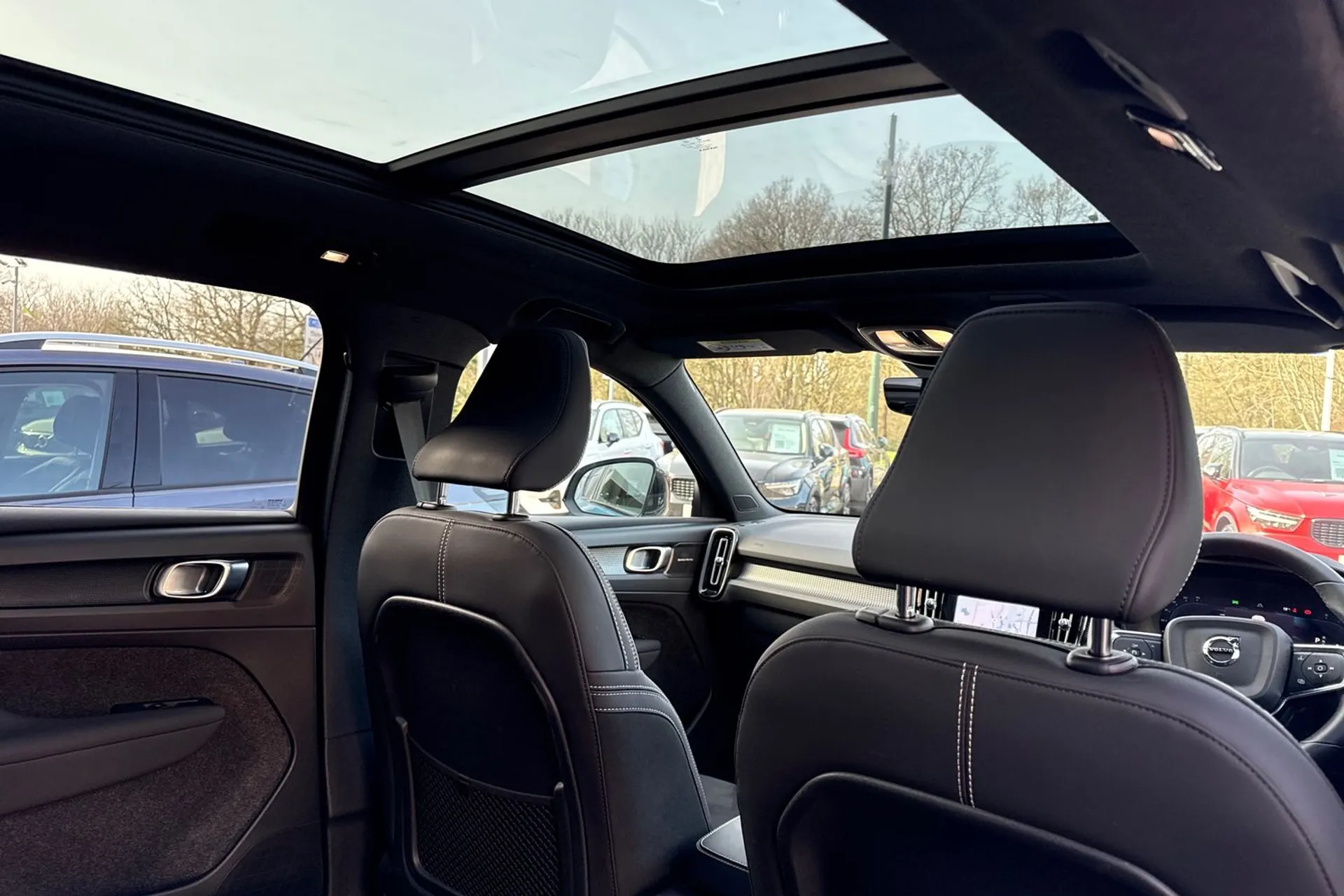 Volvo XC40 ULTIMATE B4 MHEV AUT thumbnail image number 24