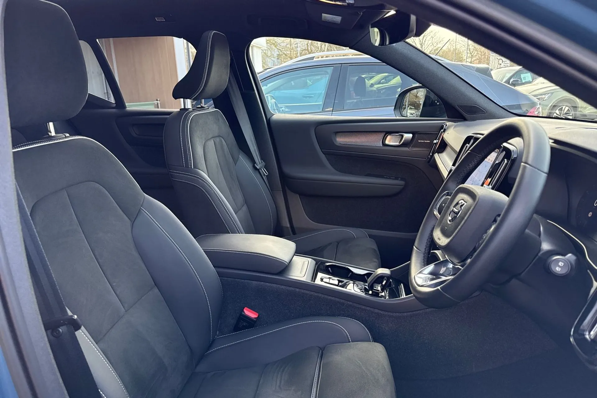 Volvo XC40 ULTIMATE B4 MHEV AUT thumbnail image number 26