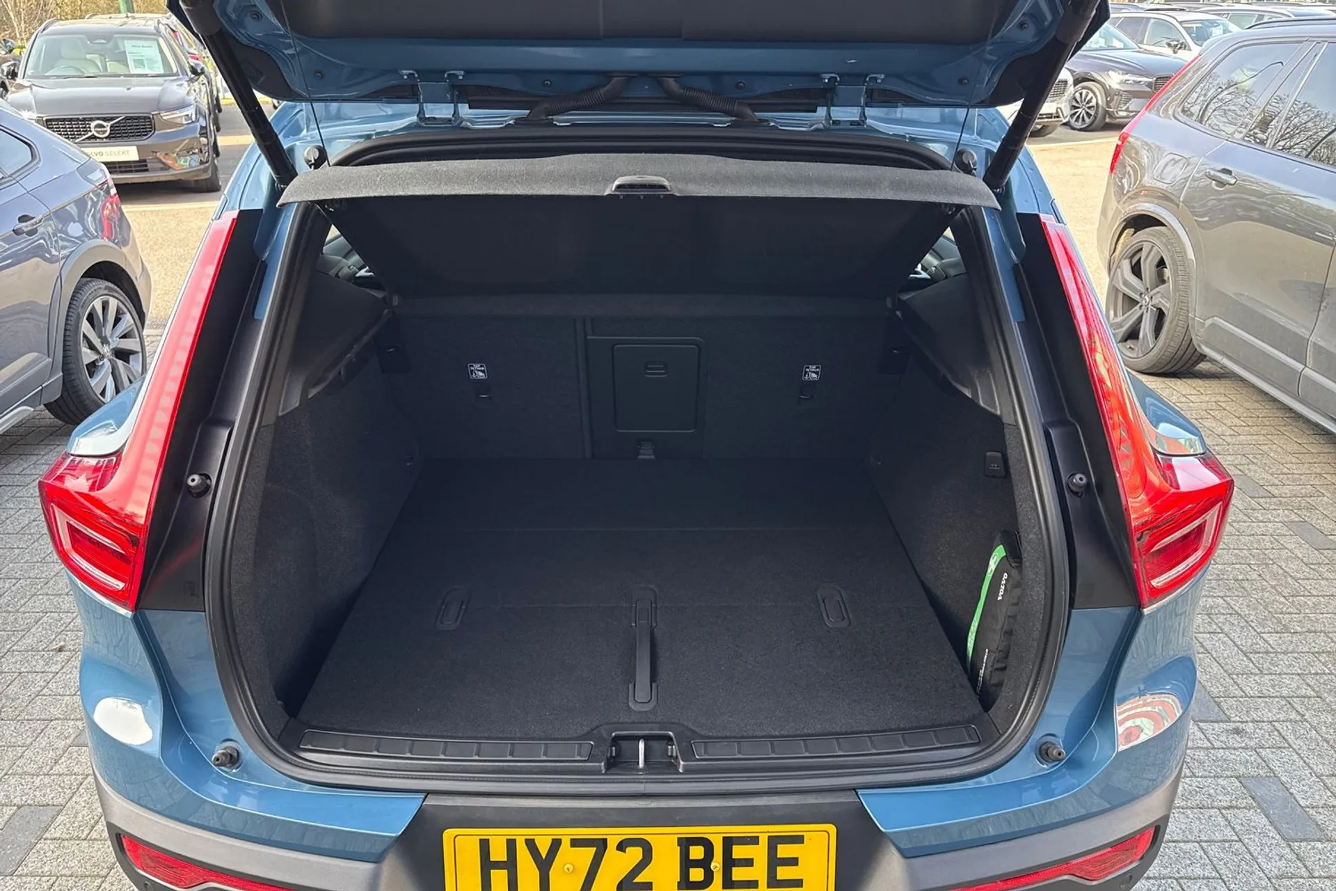 Volvo XC40 ULTIMATE B4 MHEV AUT thumbnail image number 20