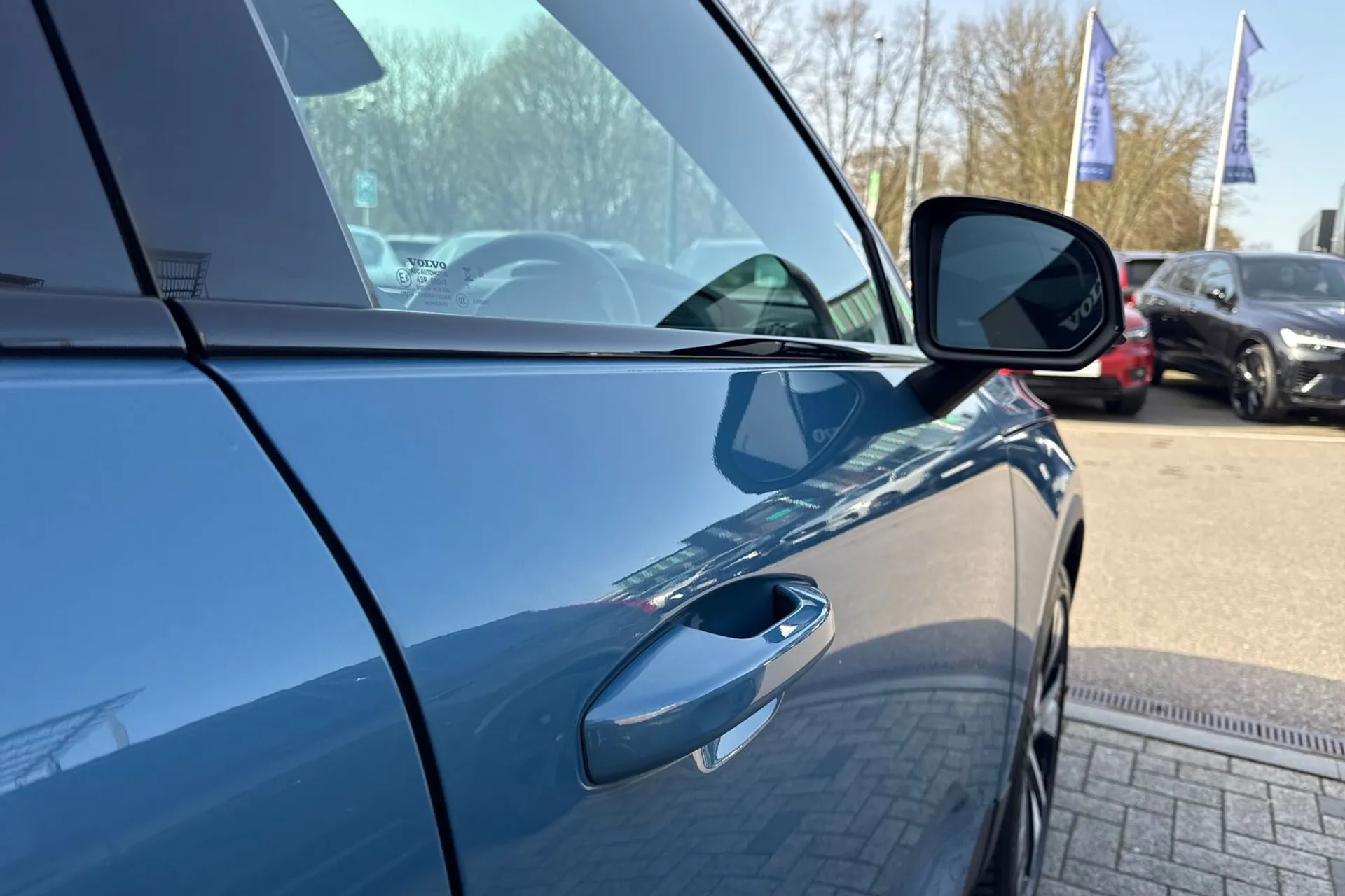 Volvo XC40 ULTIMATE B4 MHEV AUT thumbnail image number 17