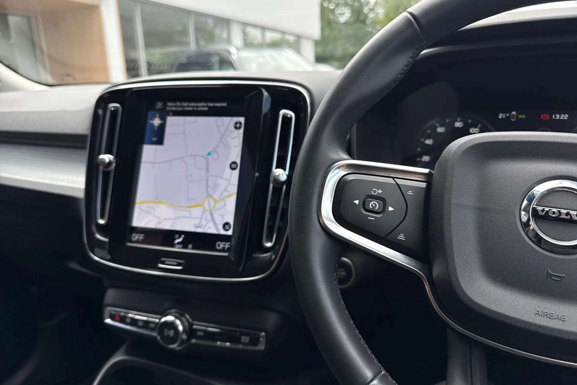 Volvo XC40 thumbnail image number 36
