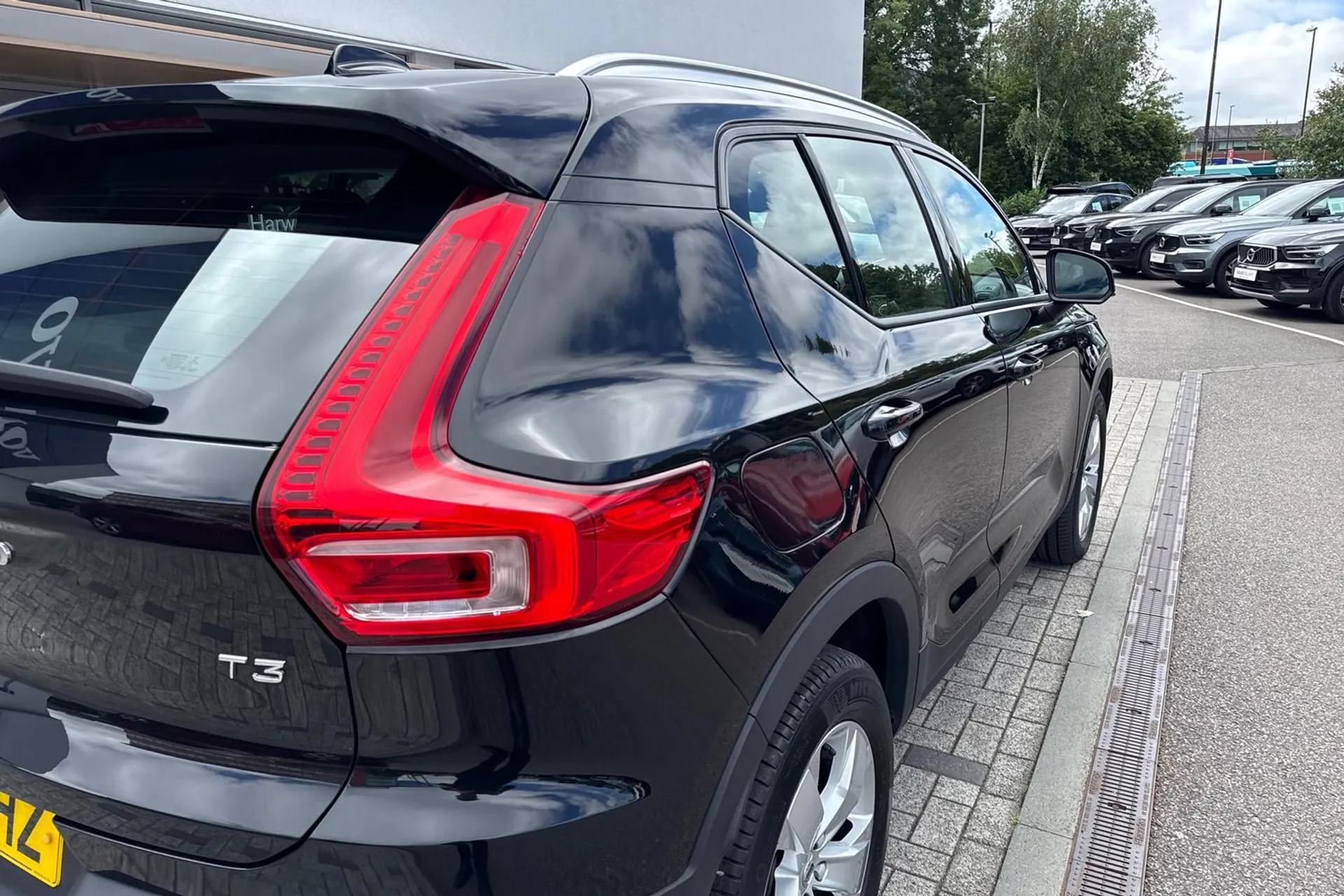 Volvo XC40 thumbnail image number 15