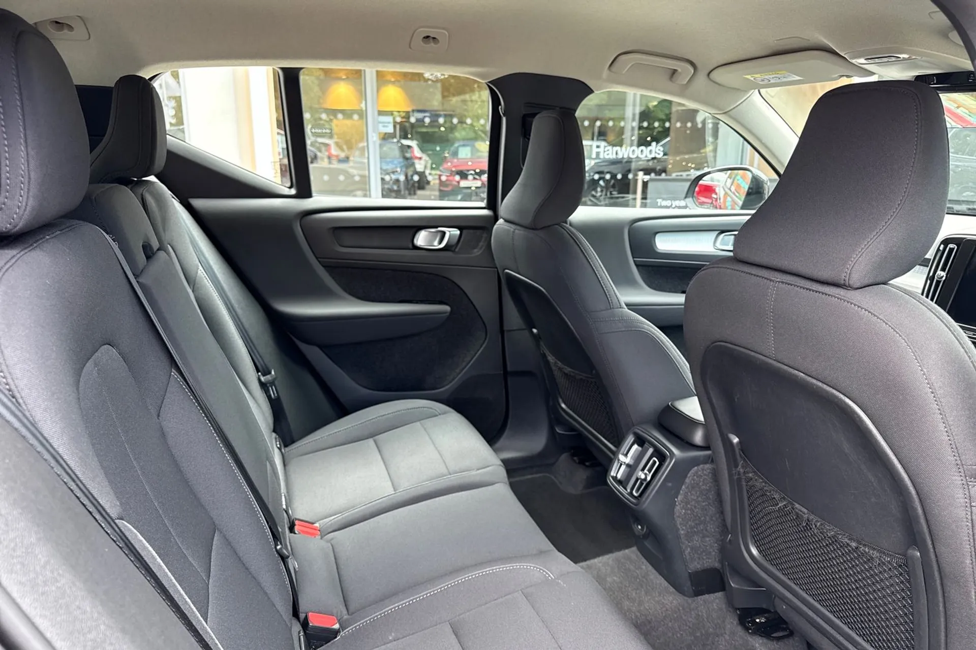 Volvo XC40 thumbnail image number 23
