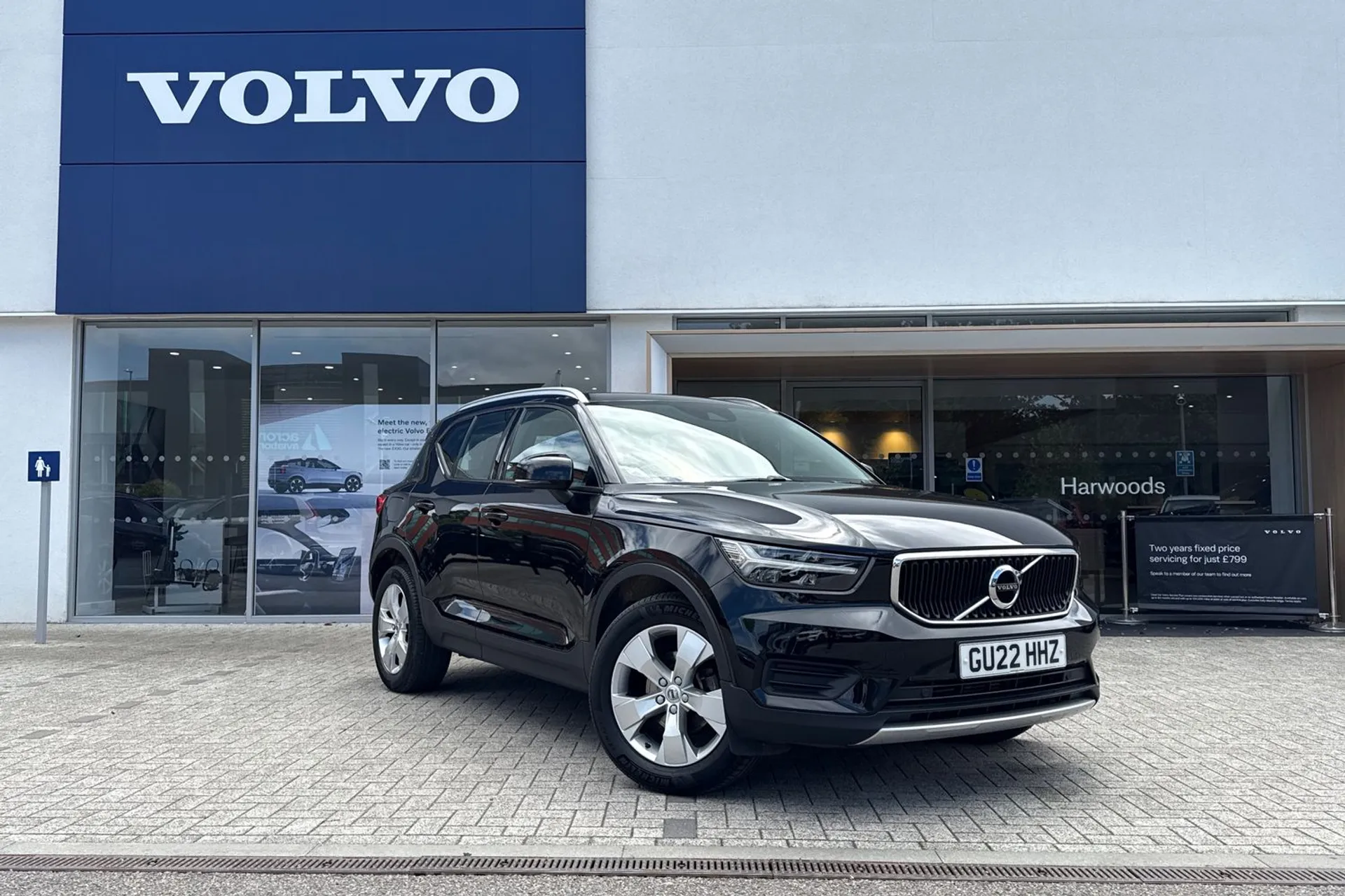 Volvo XC40 focused image
