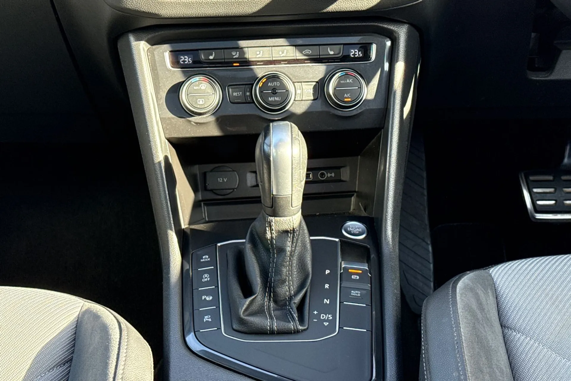 VOLKSWAGEN TIGUAN thumbnail image number 49