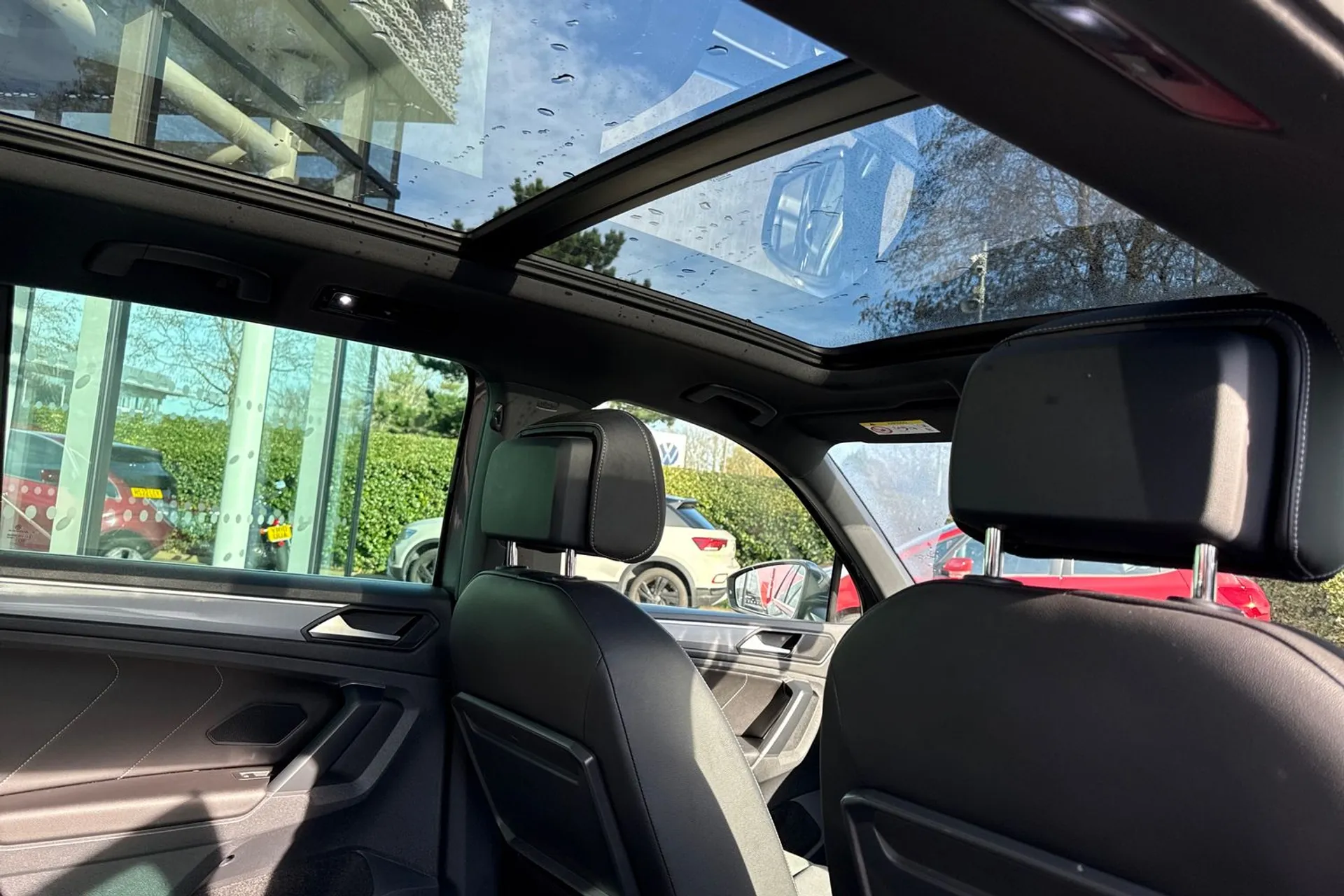 VOLKSWAGEN TIGUAN thumbnail image number 36