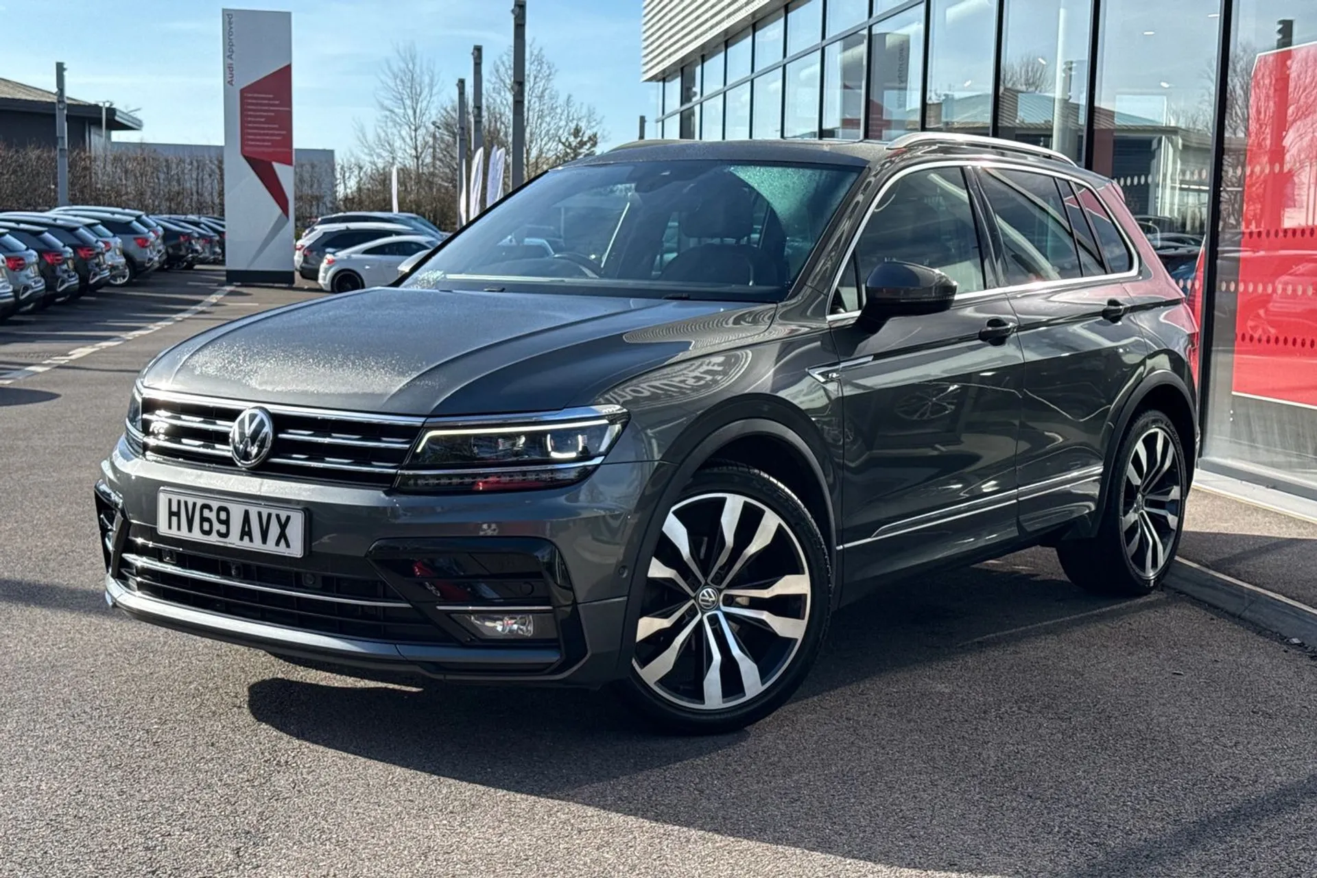 VOLKSWAGEN TIGUAN thumbnail image number 8