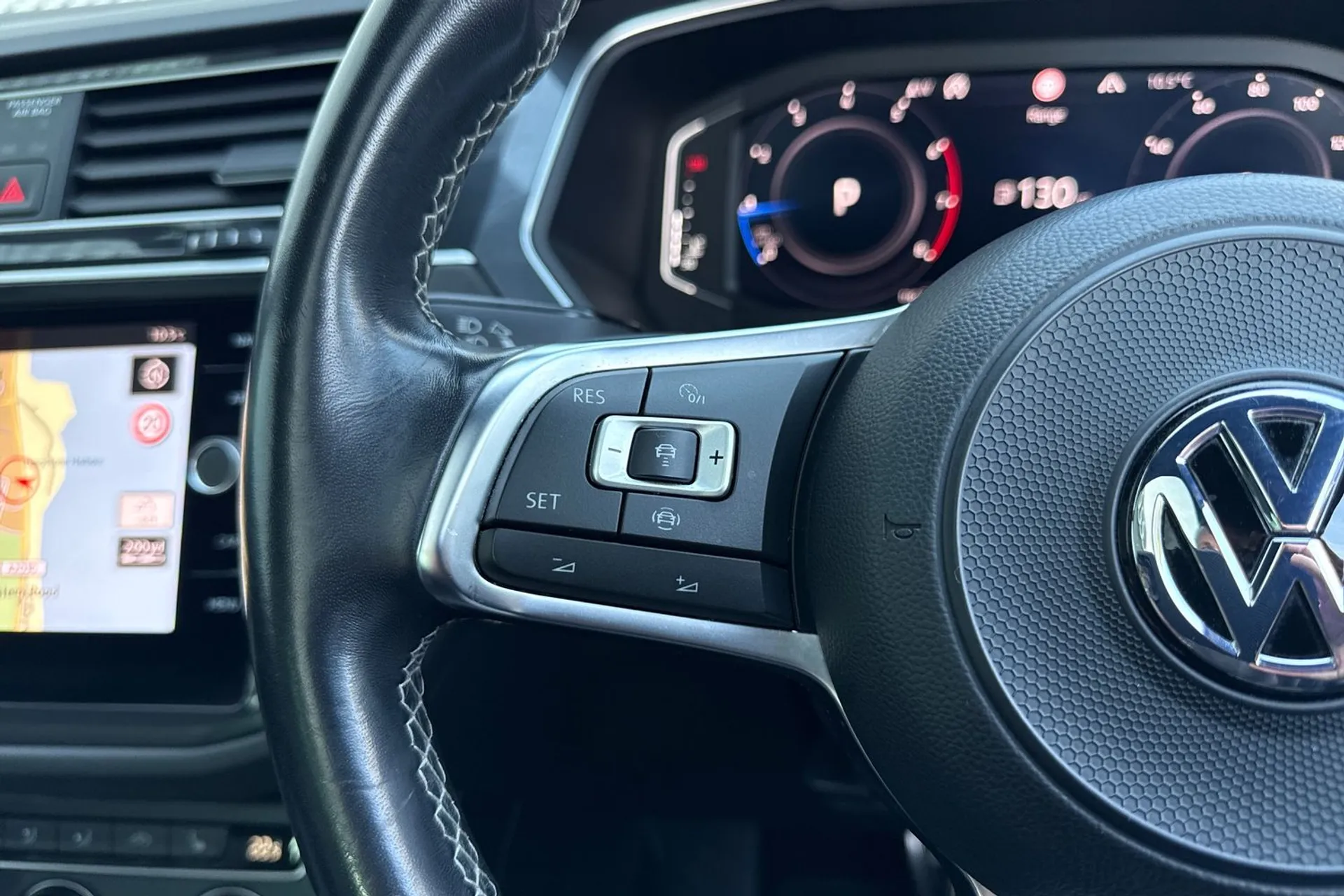 VOLKSWAGEN TIGUAN thumbnail image number 50