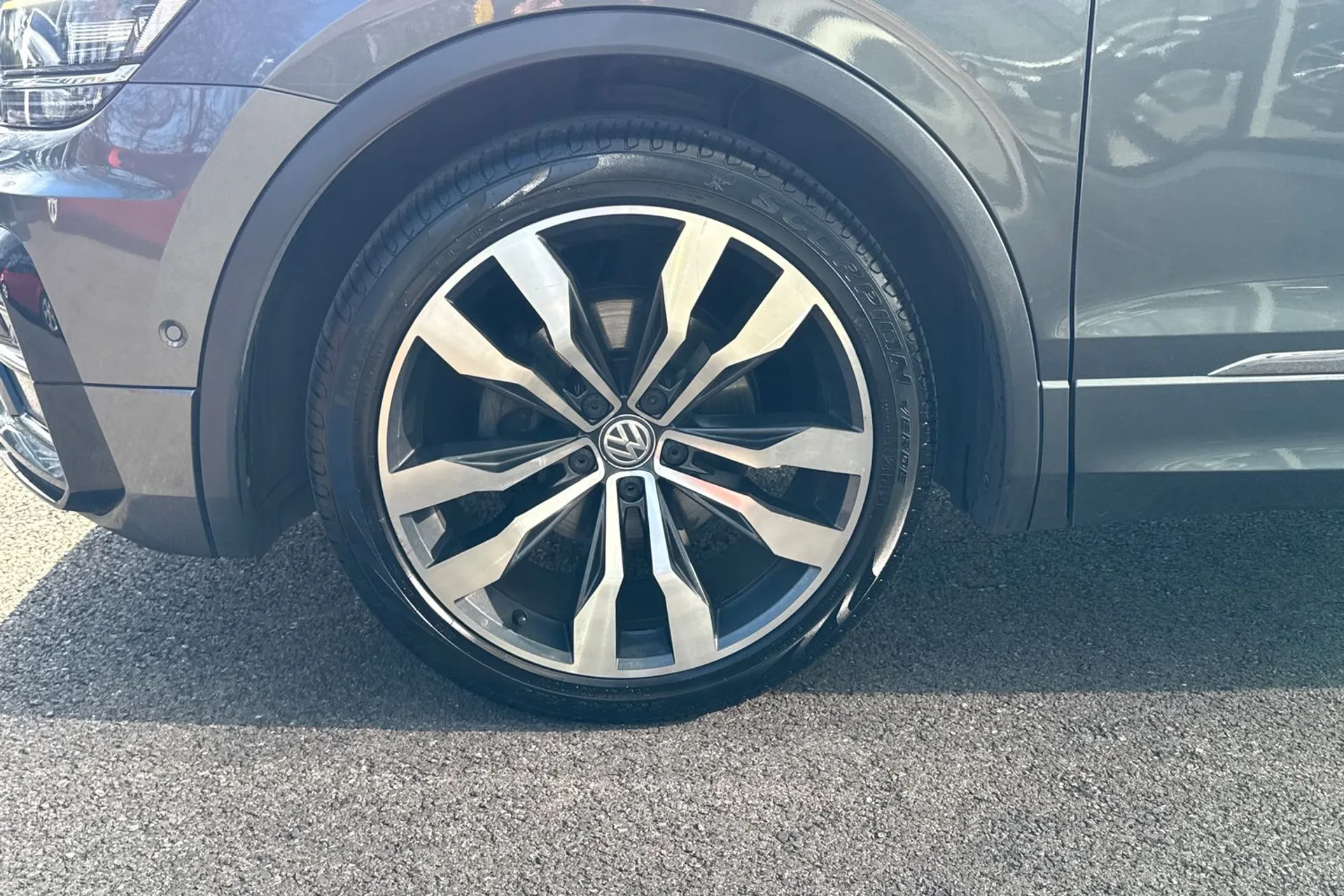 VOLKSWAGEN TIGUAN thumbnail image number 22