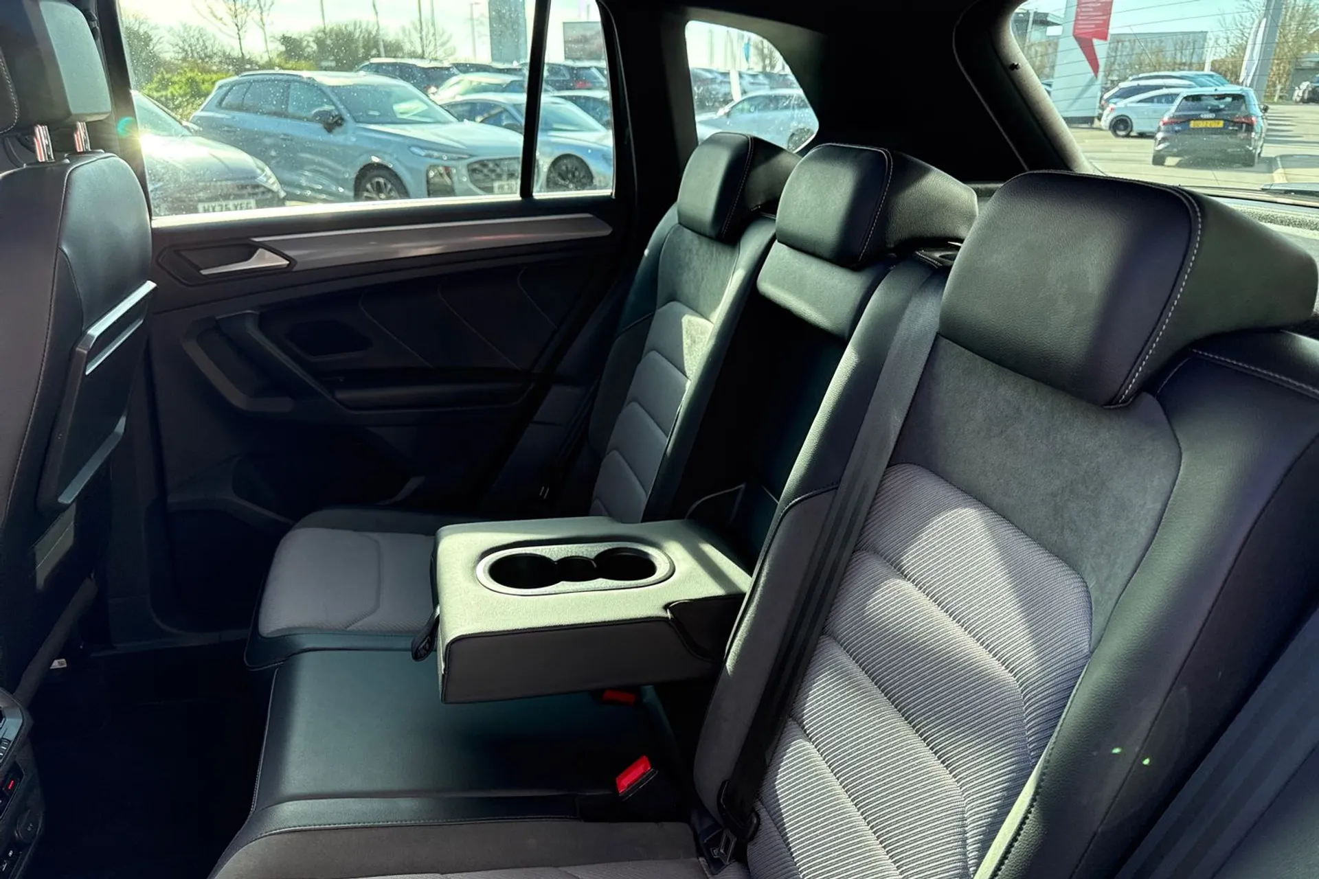 VOLKSWAGEN TIGUAN thumbnail image number 45