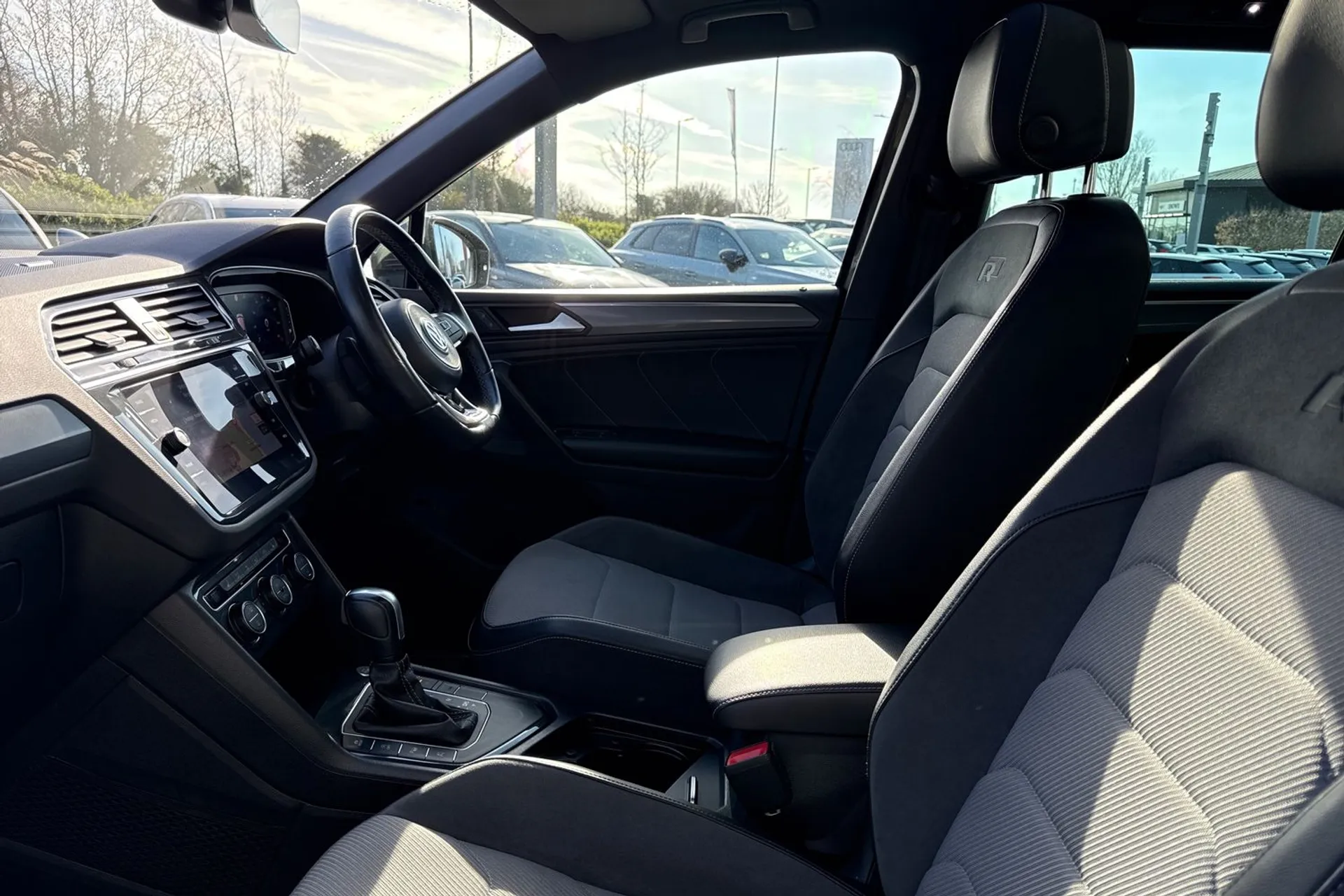 VOLKSWAGEN TIGUAN thumbnail image number 44