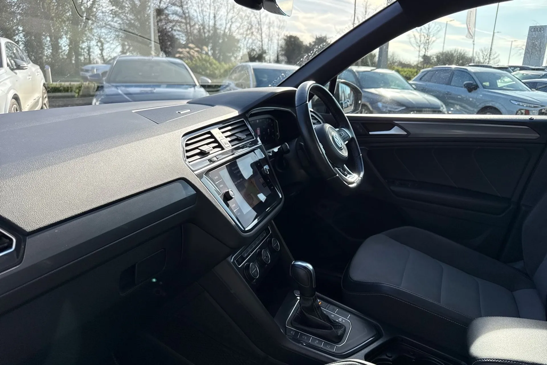 VOLKSWAGEN TIGUAN thumbnail image number 42