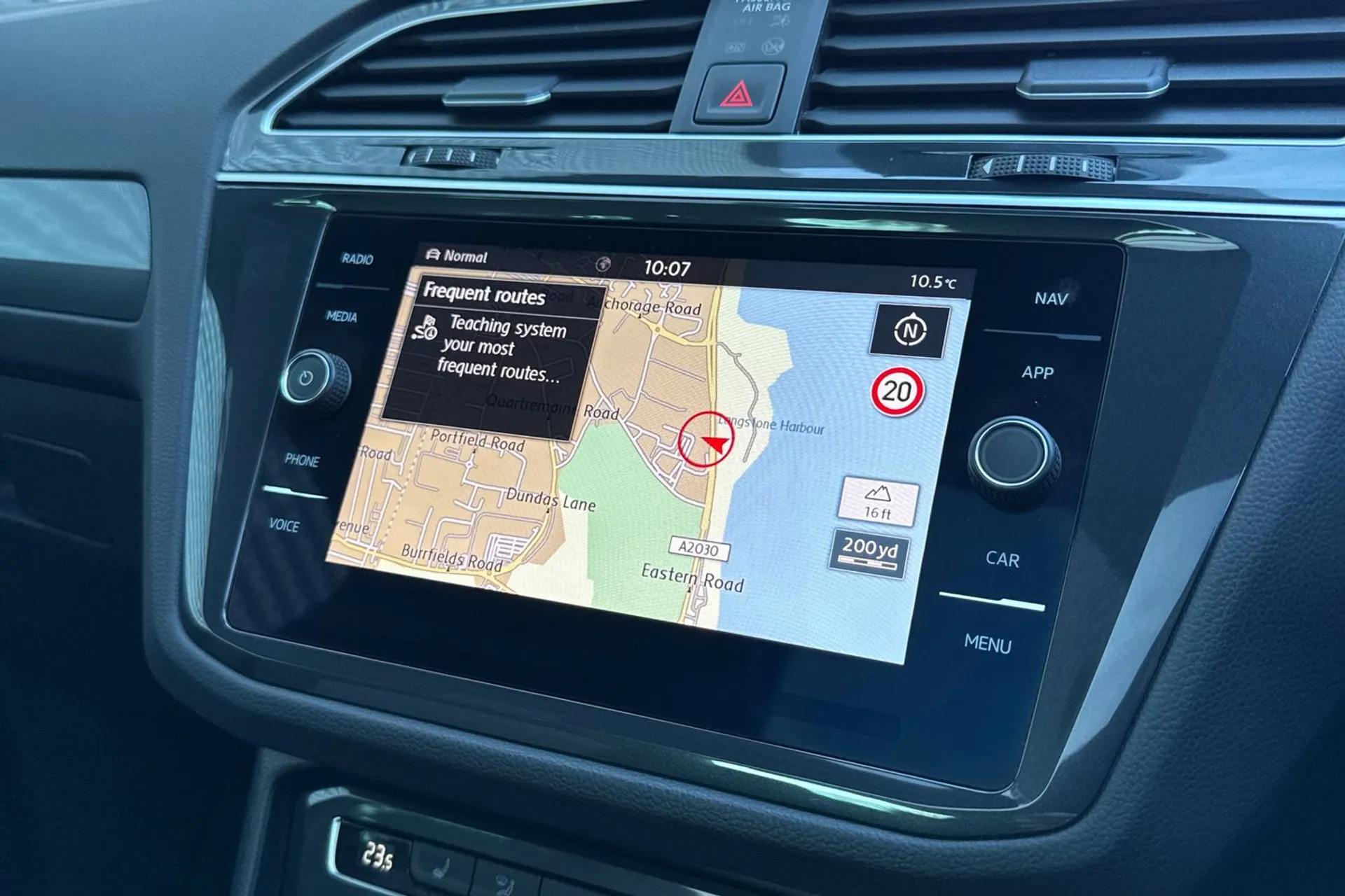 VOLKSWAGEN TIGUAN thumbnail image number 5