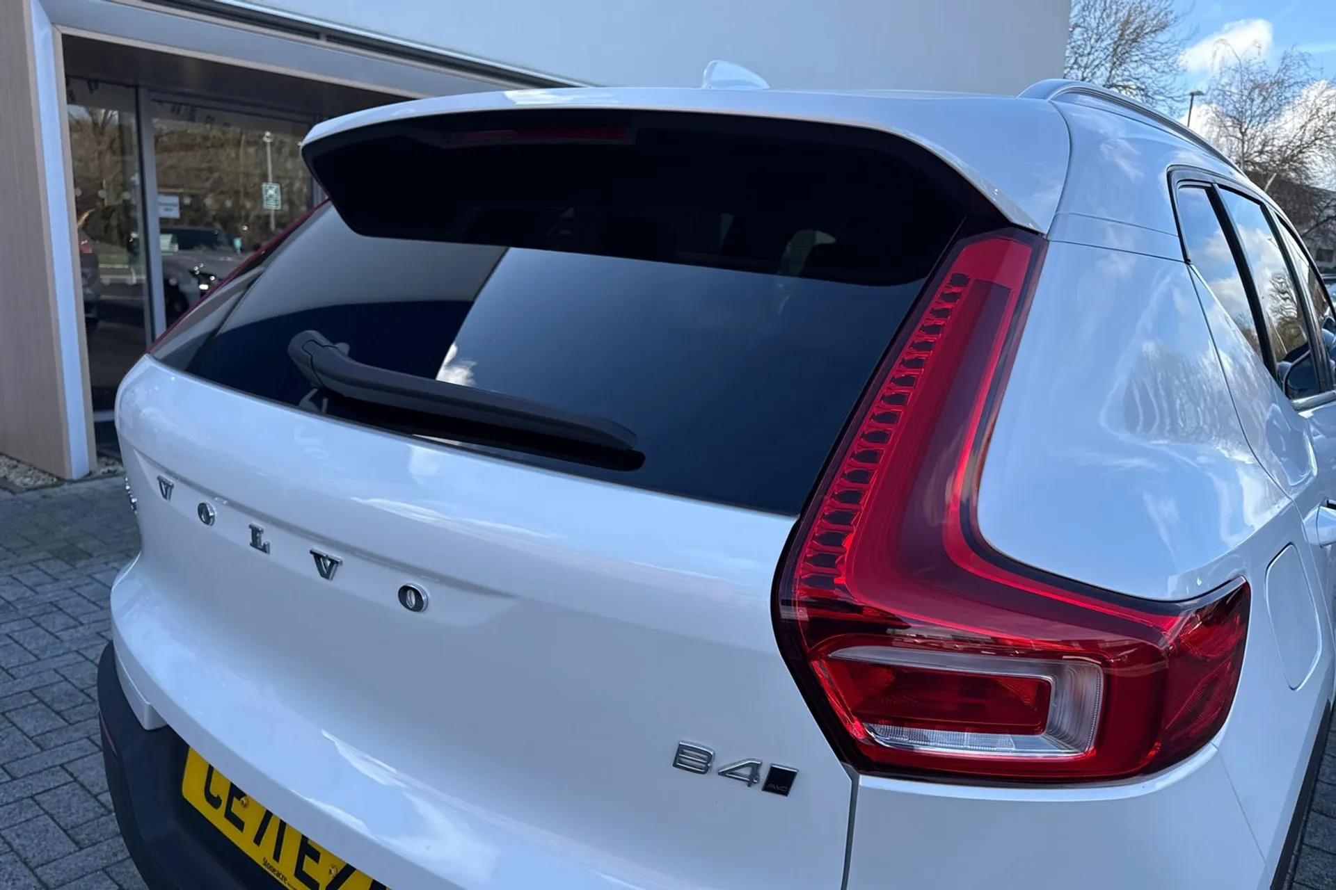 Volvo XC40 thumbnail image number 16