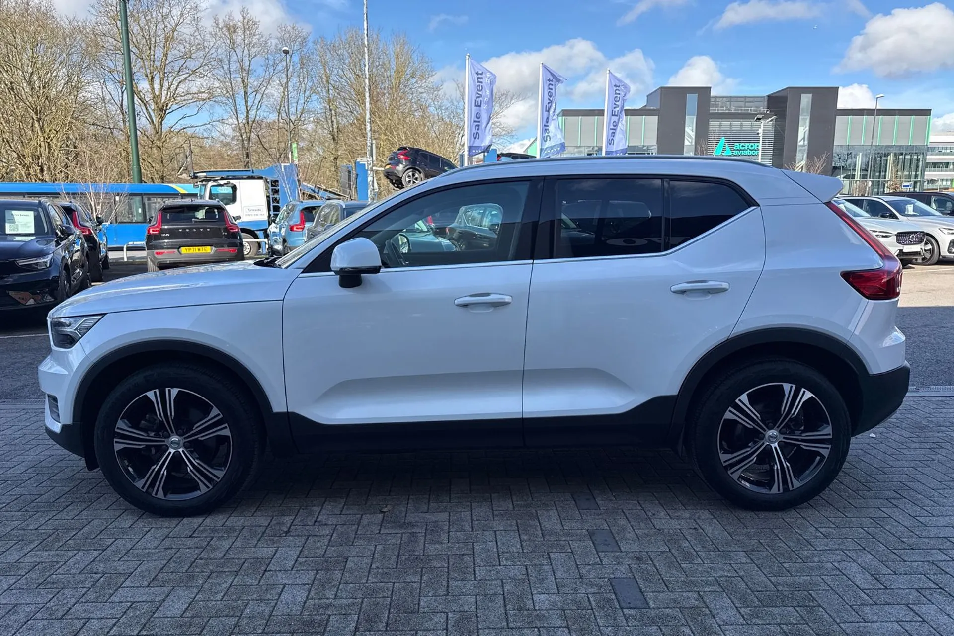 Volvo XC40 thumbnail image number 11