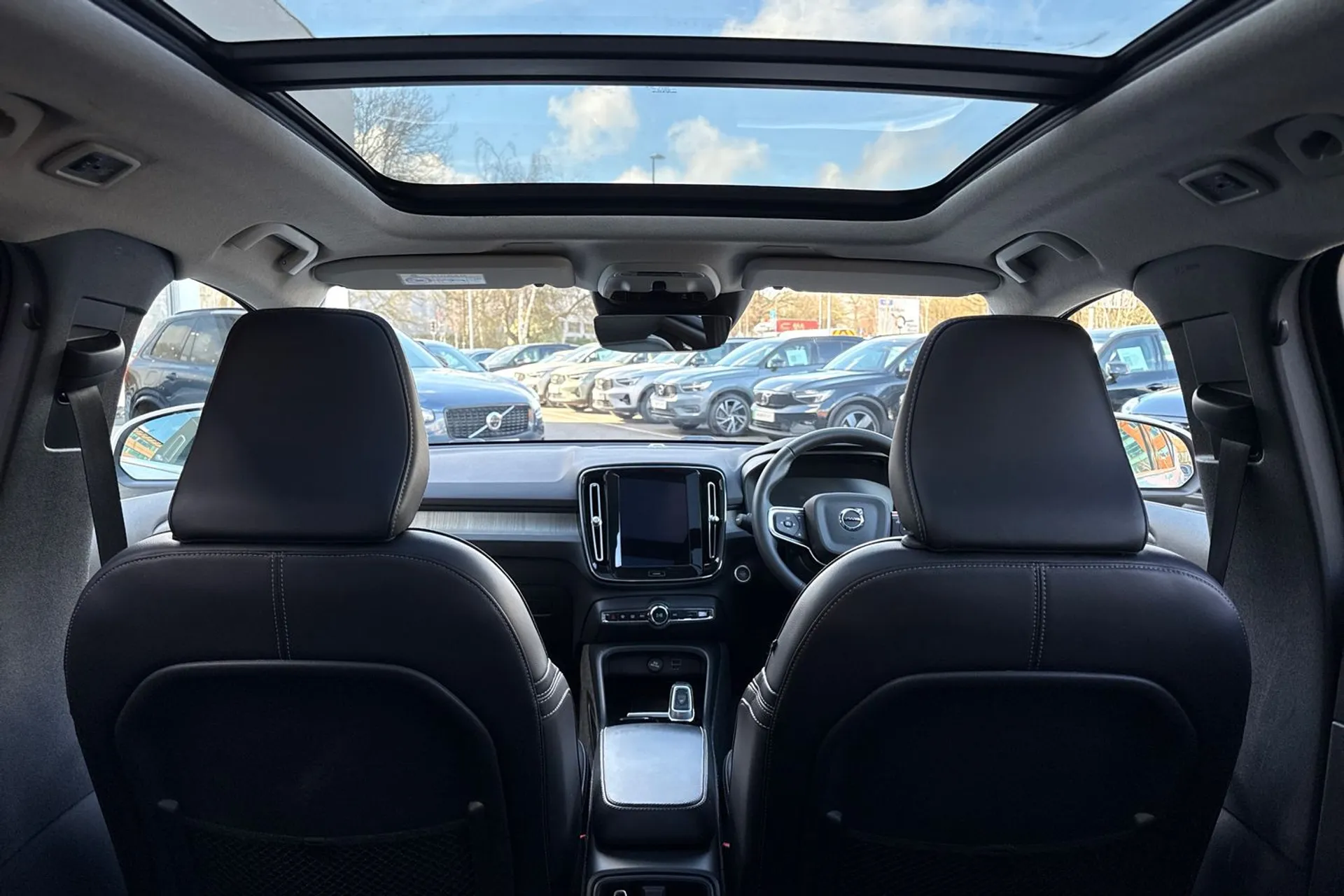 Volvo XC40 thumbnail image number 22