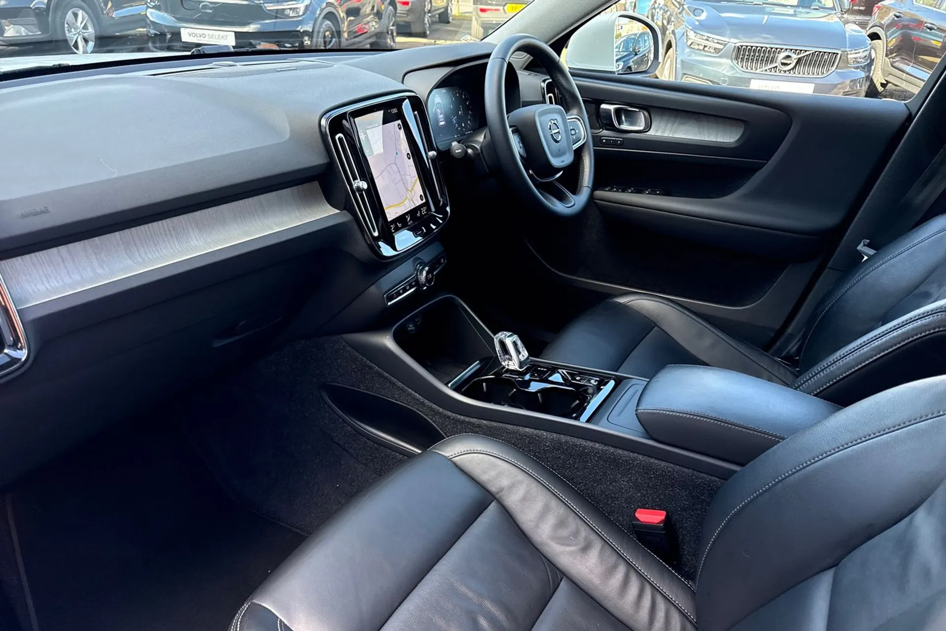 Volvo XC40 thumbnail image number 27