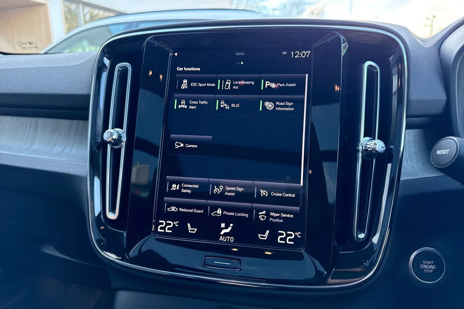 Volvo XC40 thumbnail image number 44