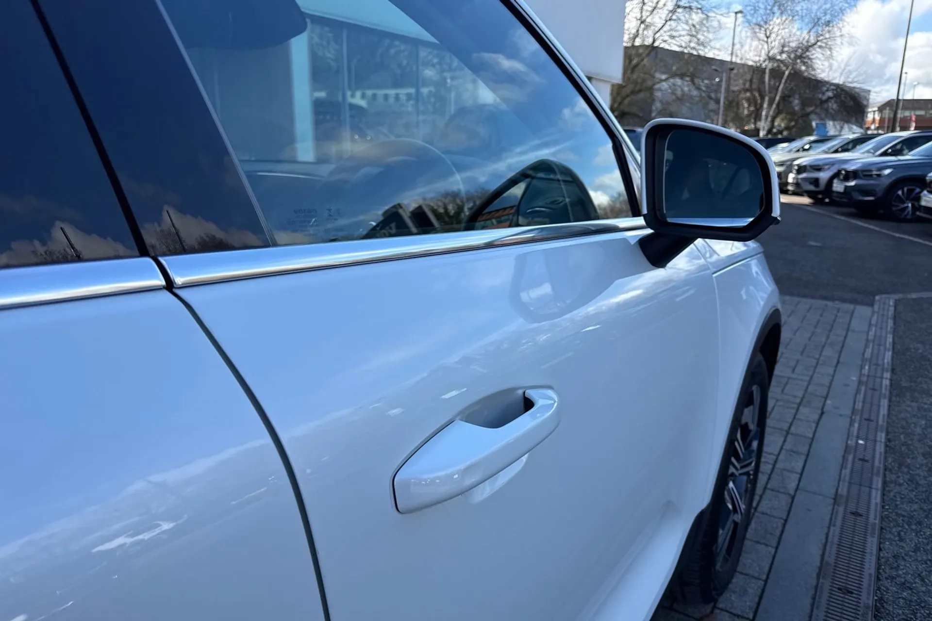 Volvo XC40 thumbnail image number 17