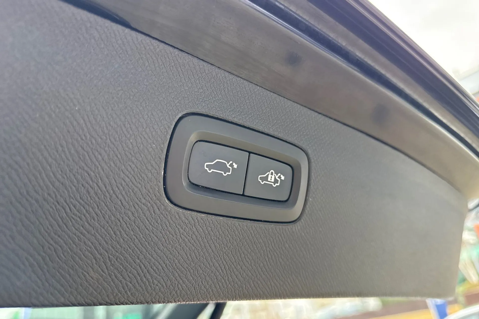 Volvo XC90 thumbnail image number 23