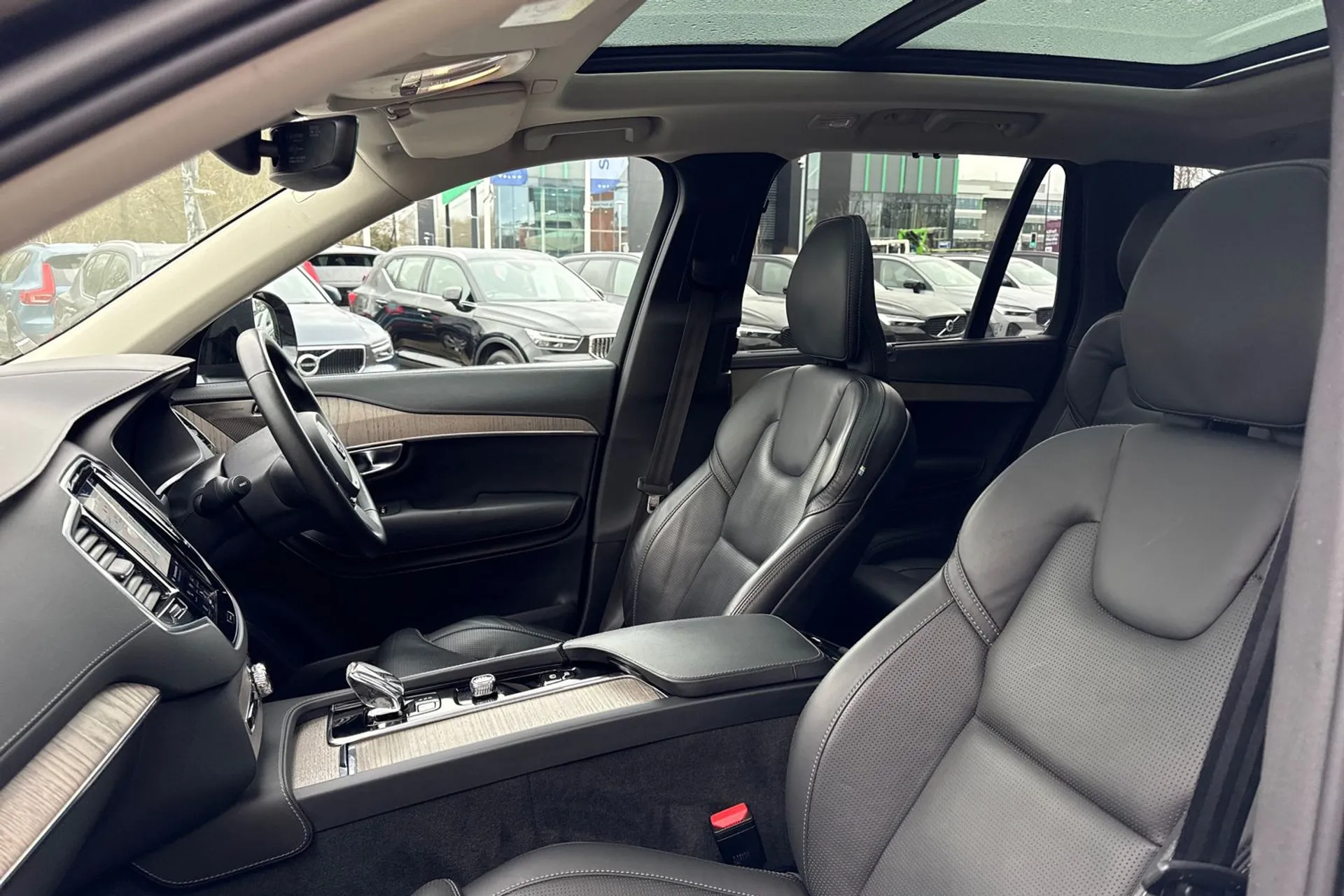 Volvo XC90 thumbnail image number 30