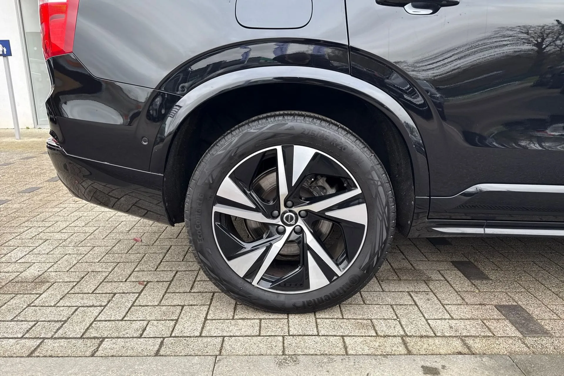 Volvo XC90 thumbnail image number 16