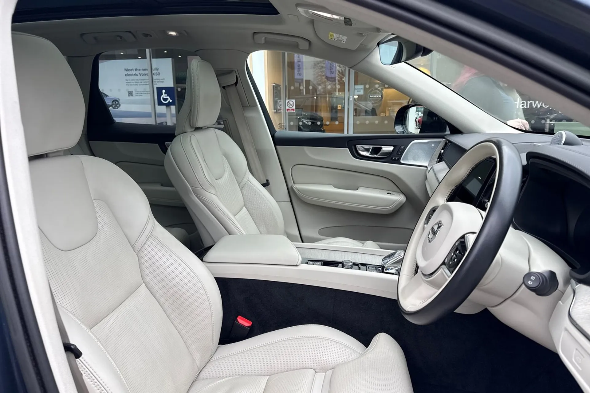 Volvo XC60 thumbnail image number 26