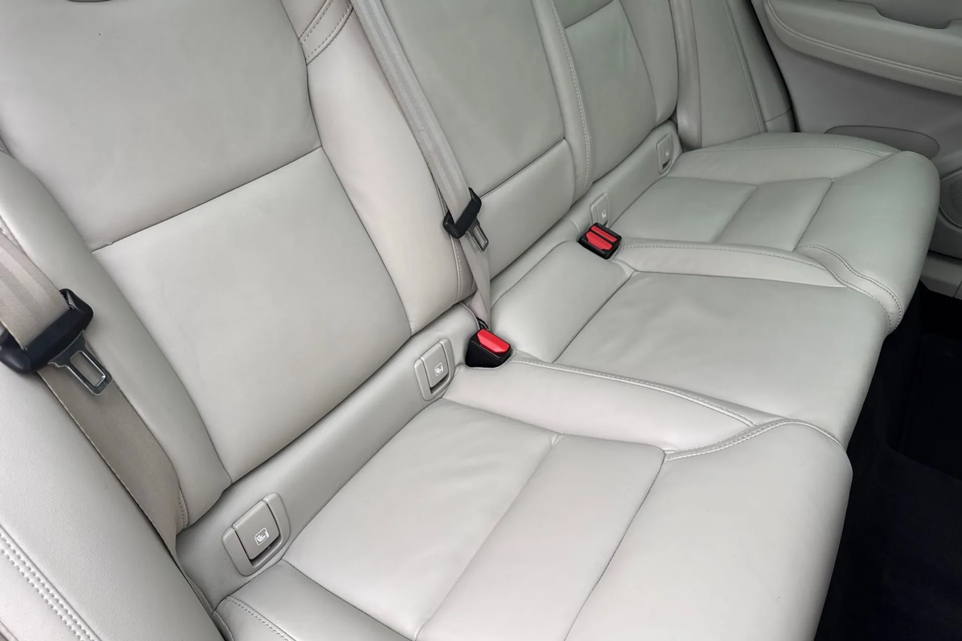 Volvo XC60 thumbnail image number 25