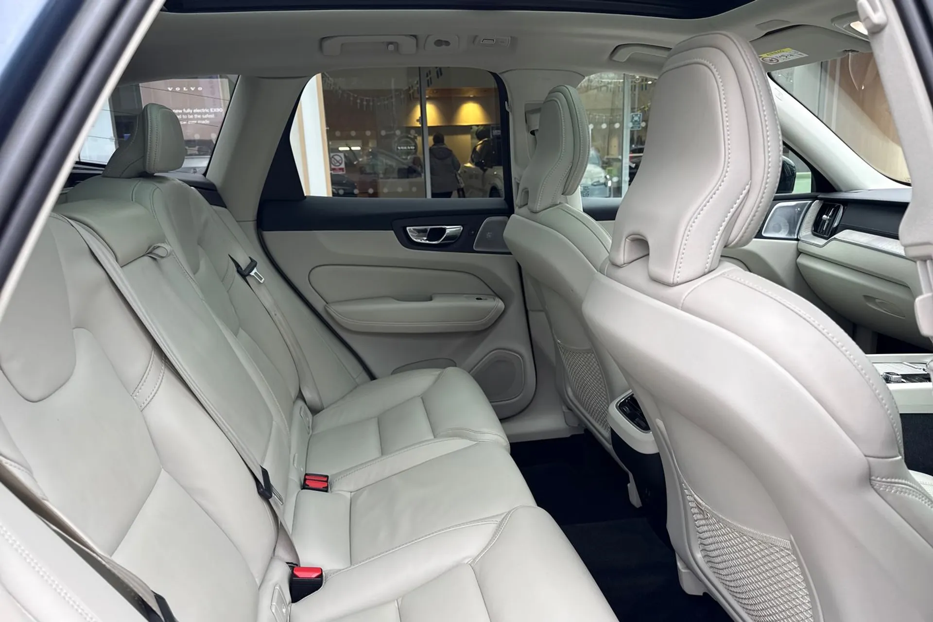 Volvo XC60 thumbnail image number 23