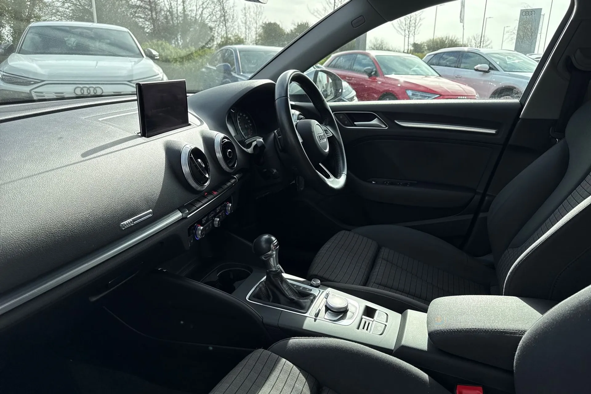 Audi A3 thumbnail image number 38