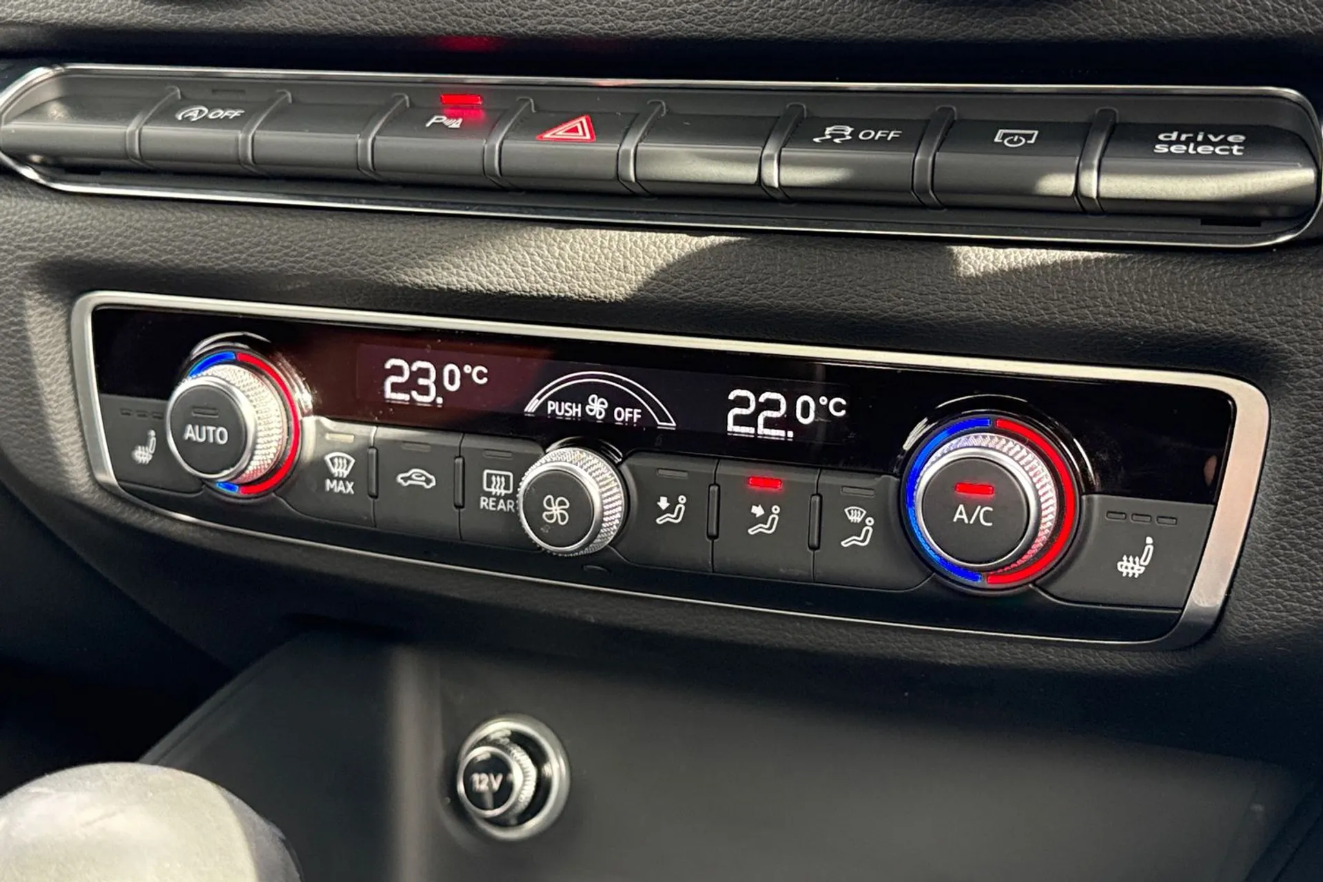 Audi A3 thumbnail image number 25