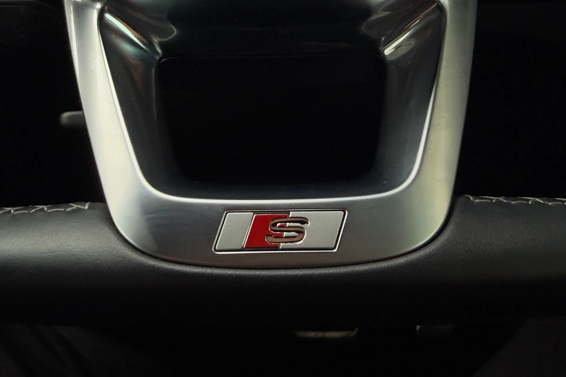 Audi Q5 thumbnail image number 15