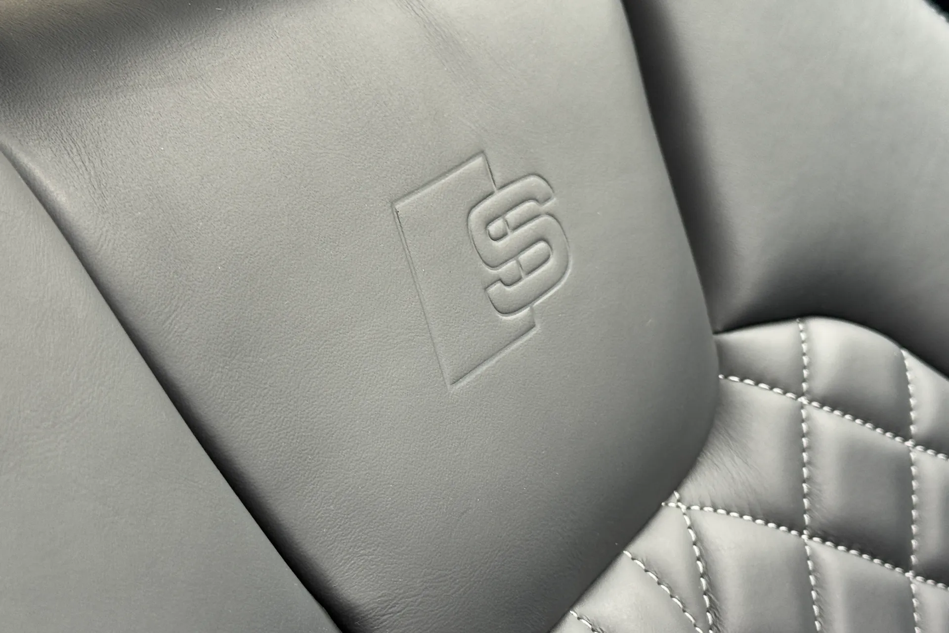 Audi Q5 thumbnail image number 25