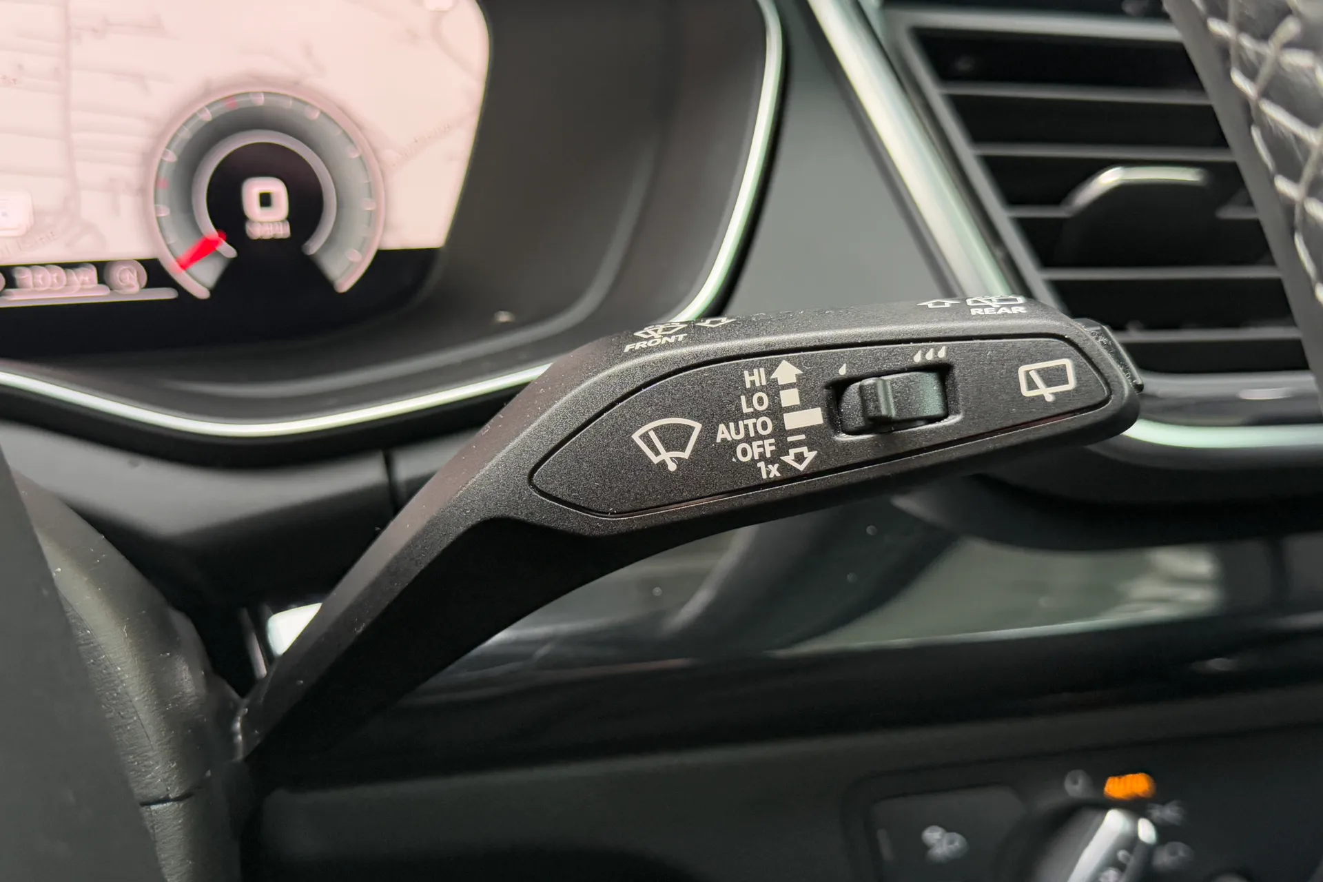 Audi Q5 thumbnail image number 17