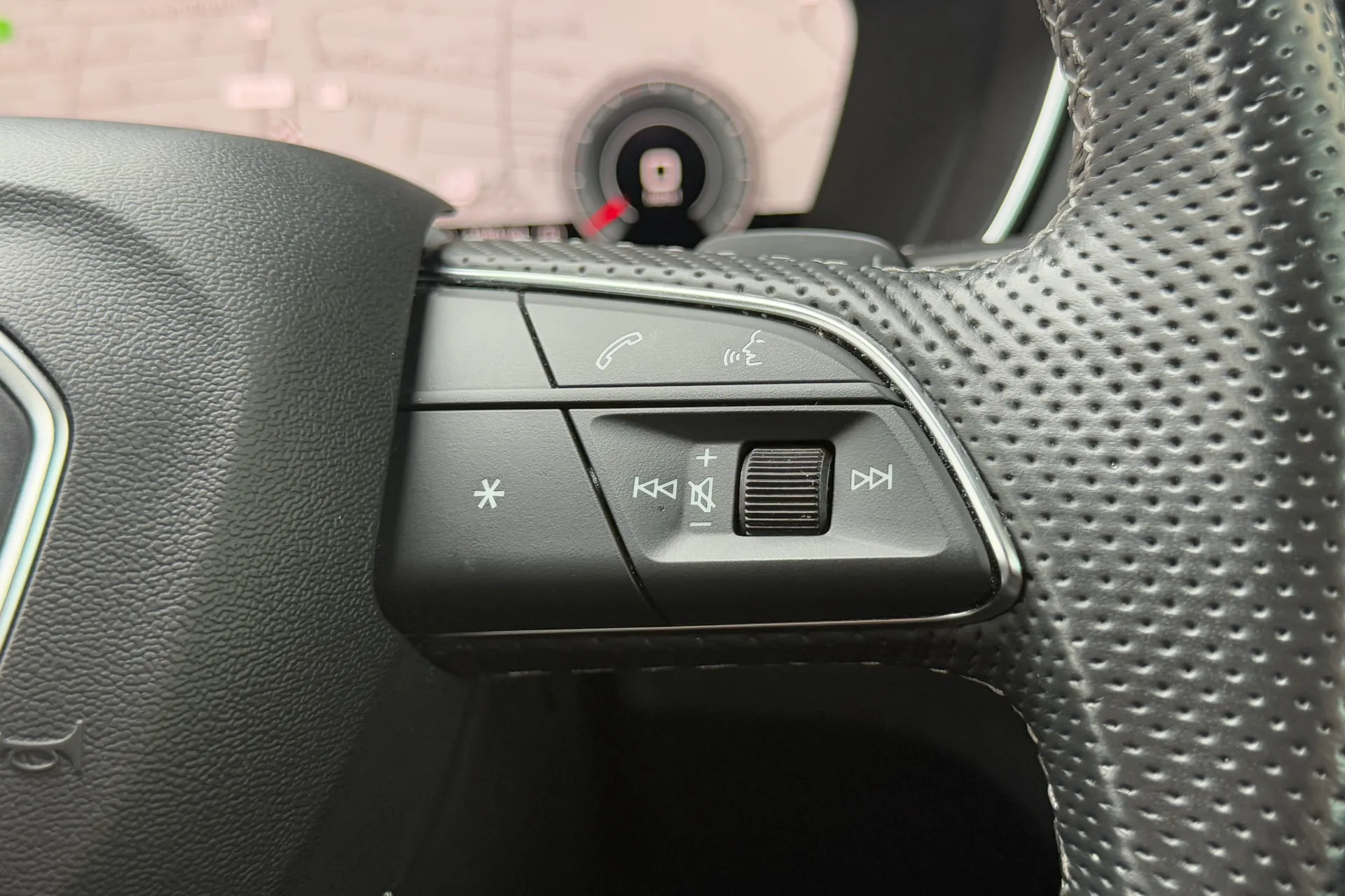 Audi Q5 thumbnail image number 14