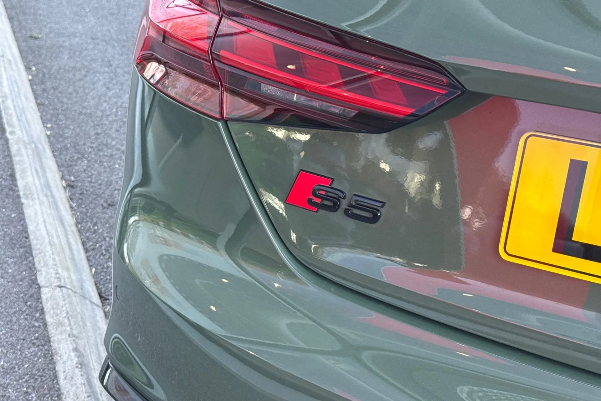 Audi A5 thumbnail image number 25