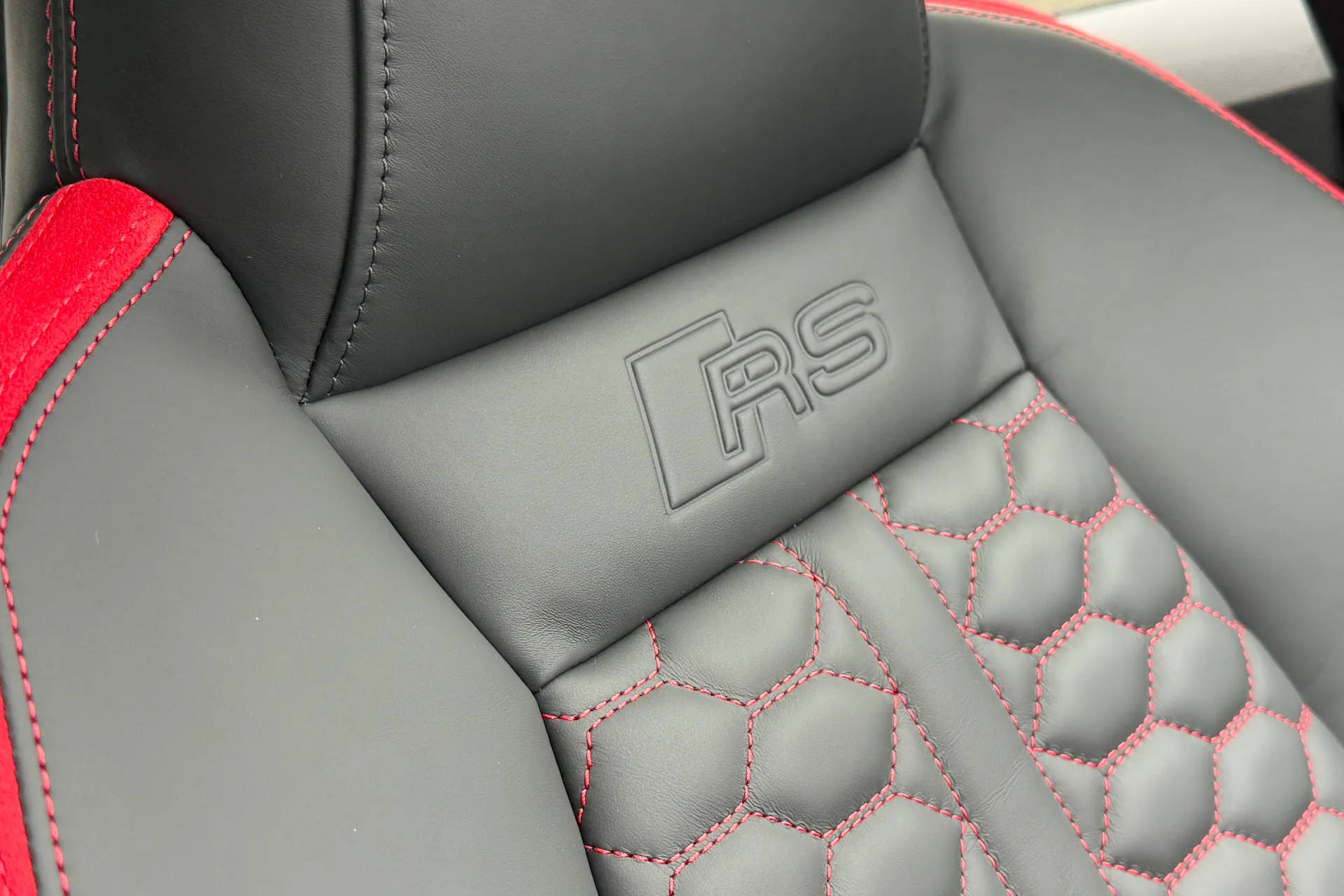 Audi RS3 thumbnail image number 32