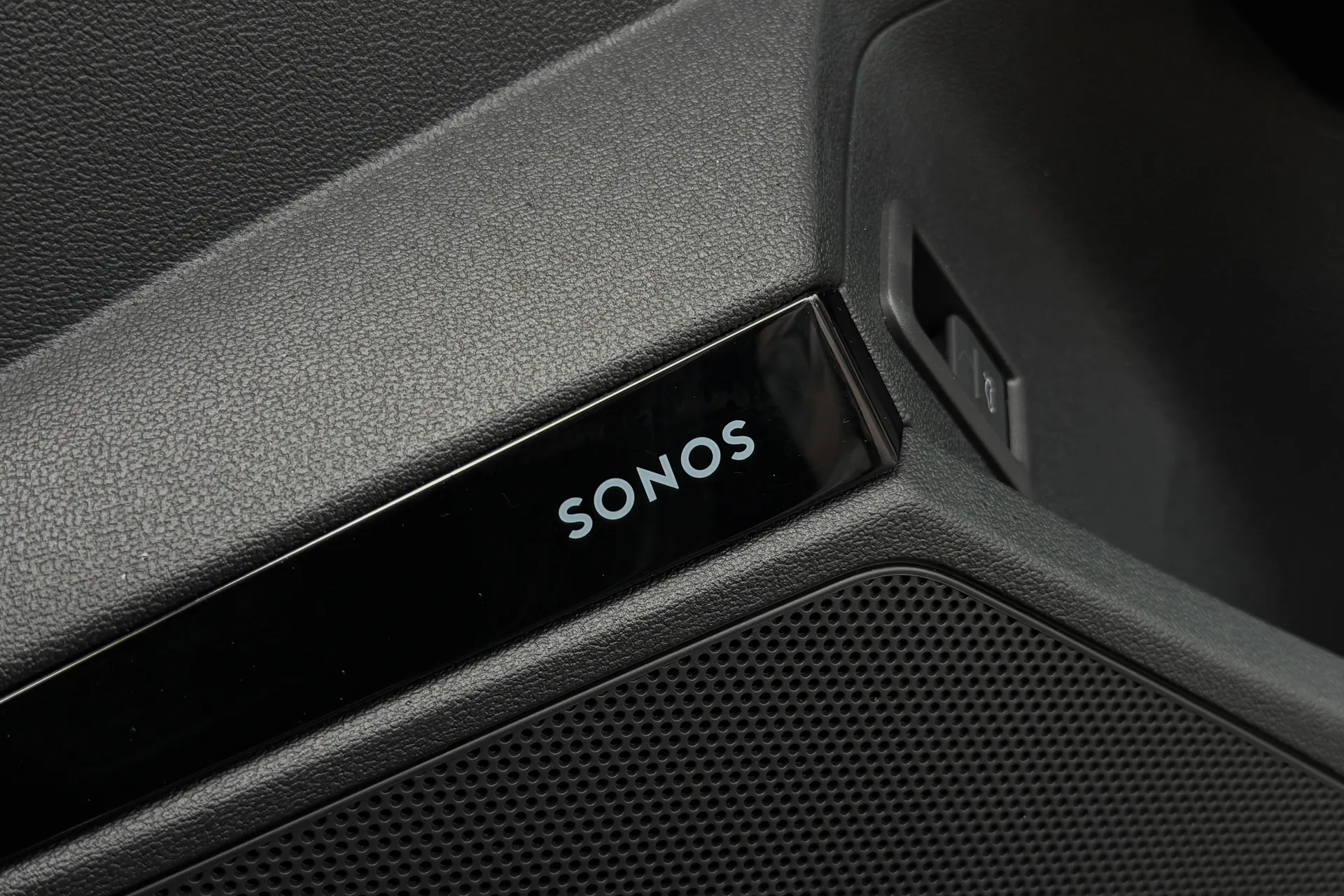 Audi RS3 thumbnail image number 8