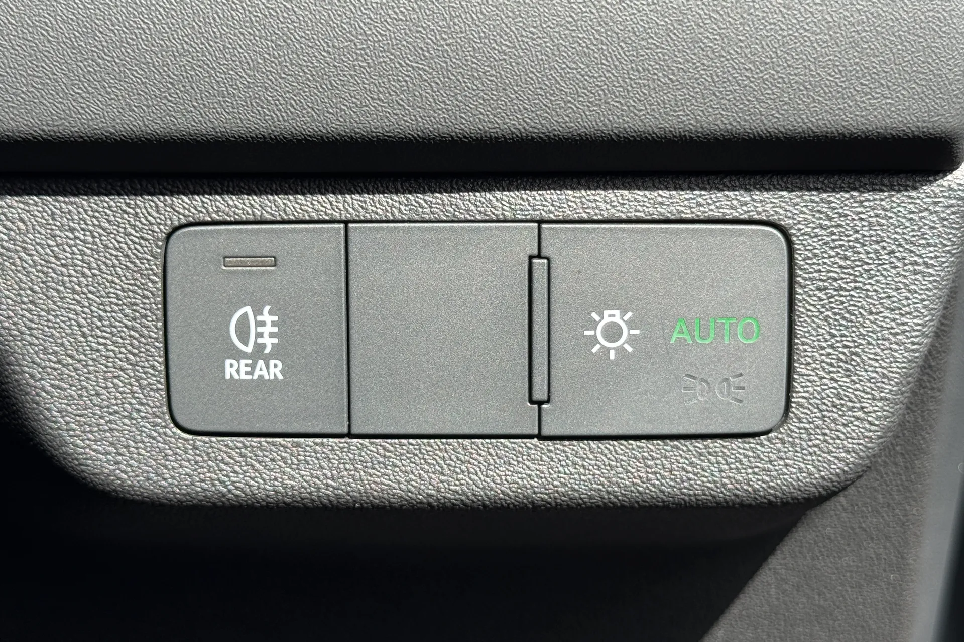 Audi Q4 thumbnail image number 22